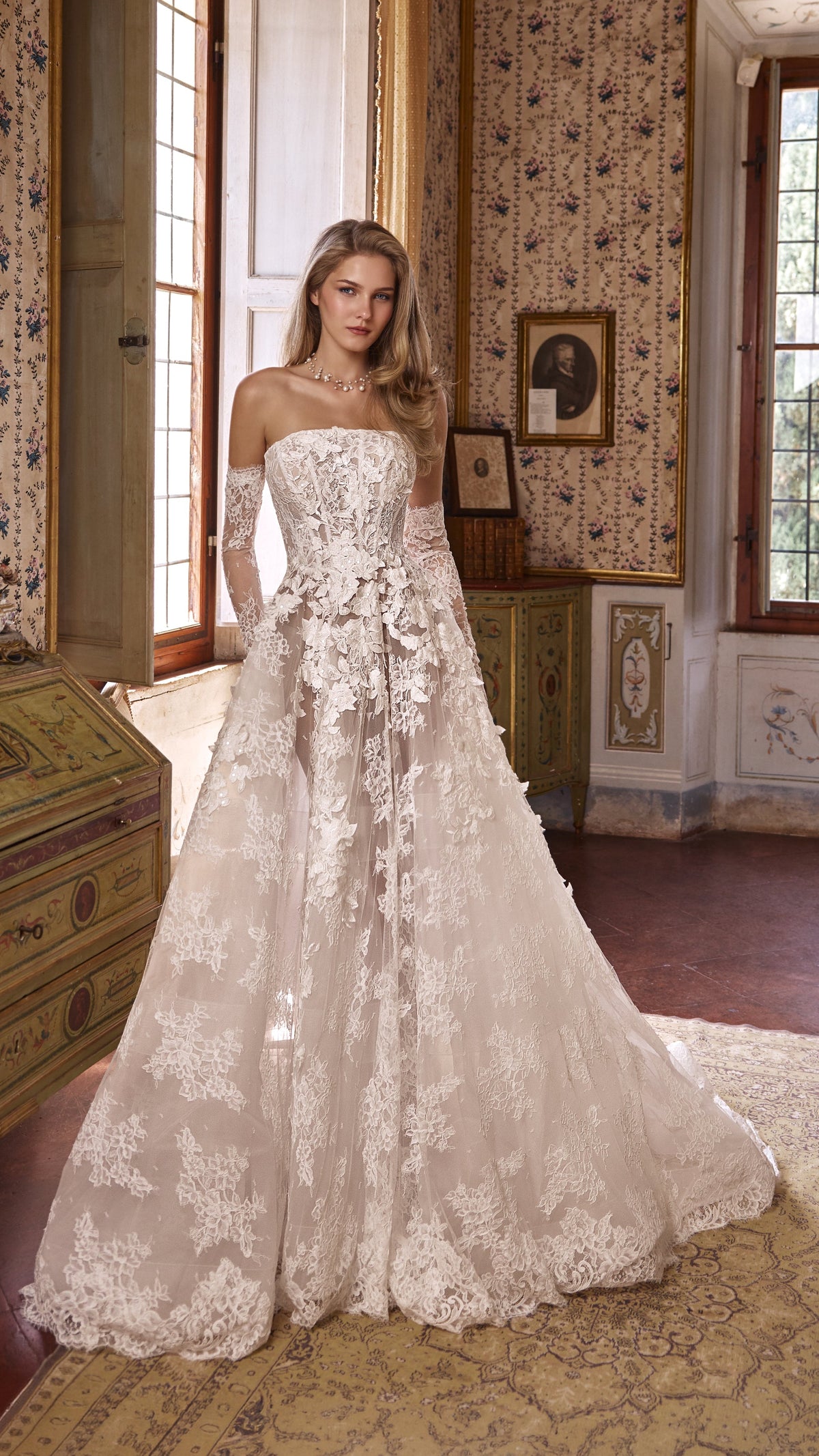 Wedding_Dress_Bridal_Gown_veil_Accessories_Los_Angeles_ForLove_Bridal-Monique-Lhuillier-pallas-Sima-Couture-Elysee-Vivienne-Westwood- Dana-Harel-Milla-Nova-La-Premiere-privee-Muse-cinq-Sophia-Tolli-ines-di-santo-leah-da-gloria-rivini-oscar-de-la-renta-ysa-makino-eden-aharon-Mariana-Hardwick-Oksana-Mukha-Couture-Dana-Harel-Kyha-Nicole-Felicia-Enzoani-bridal-veils-best-bridal-store-in-los-angeles-enzoani-vera-wang-sarah-seven-Grace-Loves-Lace-lovely-bride-lilis-rachel-&-rose-liz-martinez-Dovita-bridal-minis