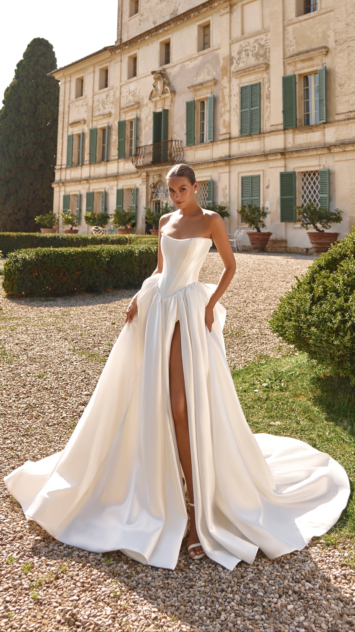 Wedding_Dress_Bridal_Gown_veil_Accessories_Los_Angeles_ForLove_Bridal-Monique-Lhuillier-pallas-Sima-Couture-Elysee-Vivienne-Westwood- Dana-Harel-Milla-Nova-La-Premiere-privee-Muse-cinq-Sophia-Tolli-ines-di-santo-leah-da-gloria-rivini-oscar-de-la-renta-ysa-makino-eden-aharon-Mariana-Hardwick-Oksana-Mukha-Couture-Dana-Harel-Kyha-Nicole-Felicia-Enzoani-bridal-veils-best-bridal-store-in-los-angeles-enzoani-vera-wang-sarah-seven-Grace-Loves-Lace-lovely-bride-lilis-rachel-&-rose-liz-martinez-Dovita-bridal-minis
