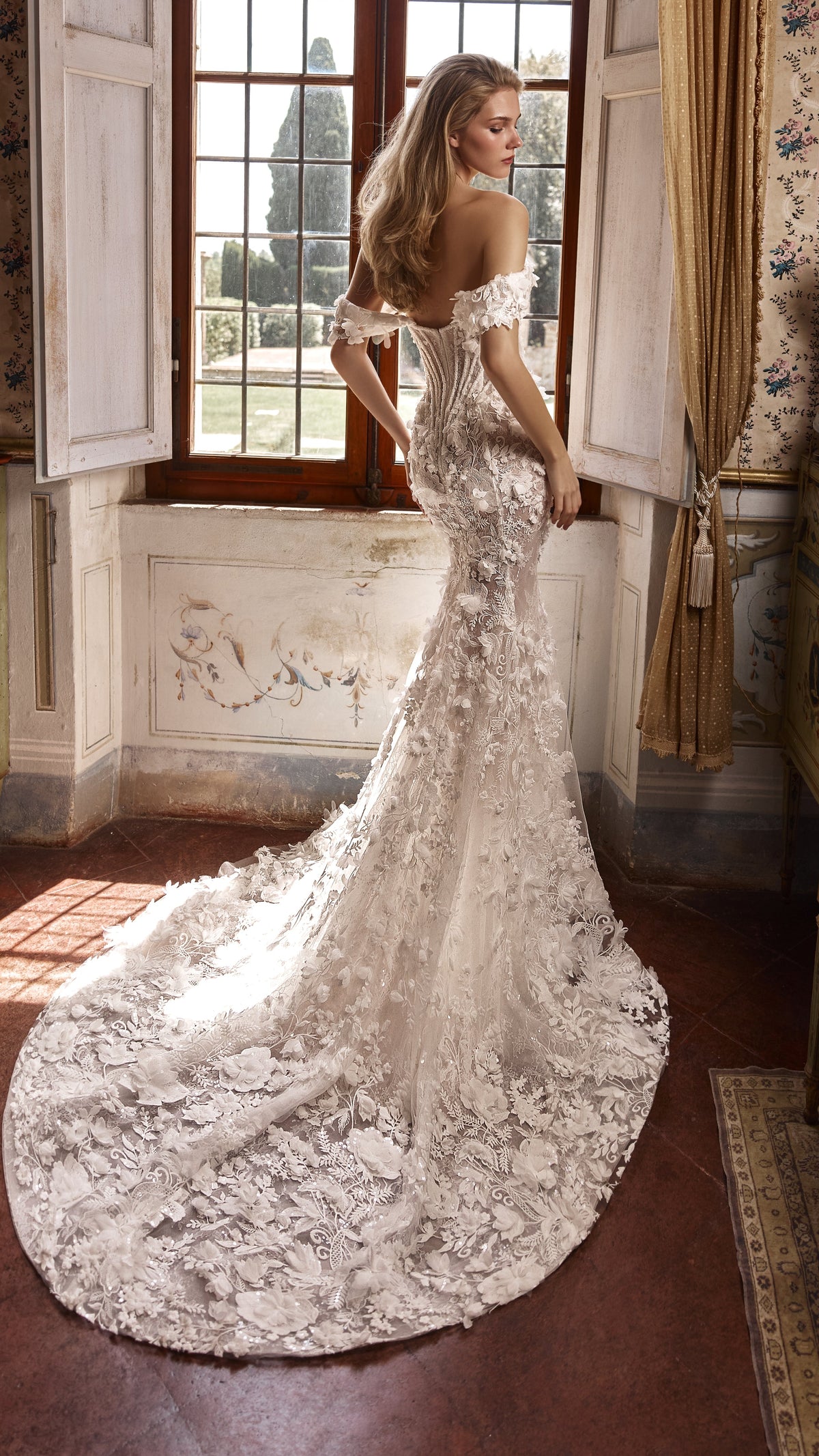 Wedding_Dress_Bridal_Gown_veil_Accessories_Los_Angeles_ForLove_Bridal-Monique-Lhuillier-pallas-Sima-Couture-Elysee-Vivienne-Westwood- Dana-Harel-Milla-Nova-La-Premiere-privee-Muse-cinq-Sophia-Tolli-ines-di-santo-leah-da-gloria-rivini-oscar-de-la-renta-ysa-makino-eden-aharon-Mariana-Hardwick-Oksana-Mukha-Couture-Dana-Harel-Kyha-Nicole-Felicia-Enzoani-bridal-veils-best-bridal-store-in-los-angeles-enzoani-vera-wang-sarah-seven-Grace-Loves-Lace-lovely-bride-lilis-rachel-&-rose-liz-martinez-Dovita-bridal-minis