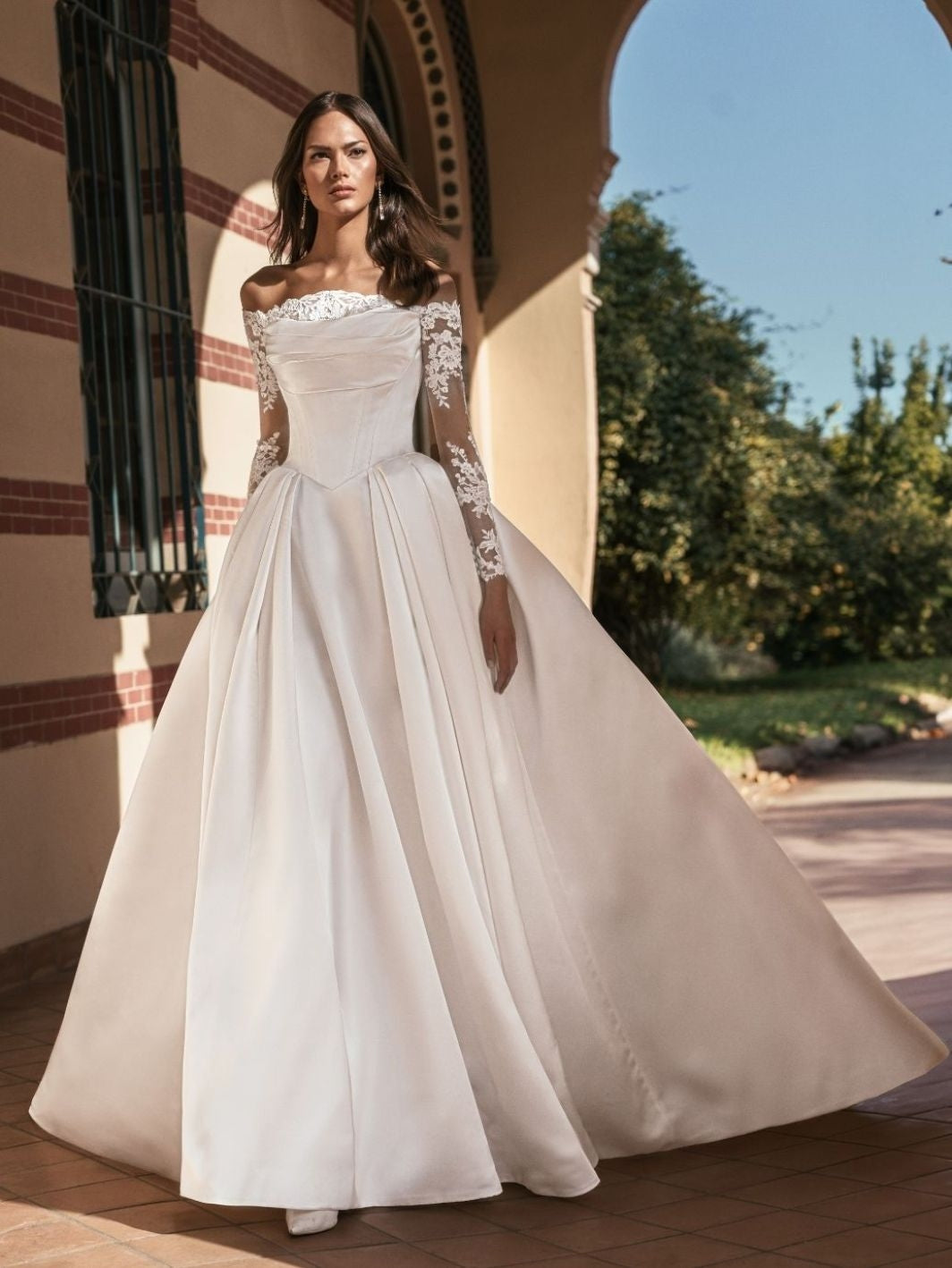 Wedding_Dress_Bridal_Gown_veil_Accessories_Los_Angeles_ForLove_Bridal-Monique-Lhuillier-pallas-Sima-Couture-Elysee-Vivienne-Westwood- Dana-Harel-Milla-Nova-La-Premiere-privee-loho-cinq-Sophia-Tolli-ines-di-santo-leah-da-gloria-rivini-oscar-de-la-renta-ysa-makino-eden-aharon-Mariana-Hardwick-Oksana-Mukha-Couture-Dana-Harel-Kyha-Nicole-Felicia-Enzoani-bridal-veils-best-bridal-store-in-los-angeles-enzoani-vera-wang-sarah-seven-Grace-Loves-Lace-lovely-bride-lilis-rachel-&-rose-liz-martinez-Dovita-bridal-minis