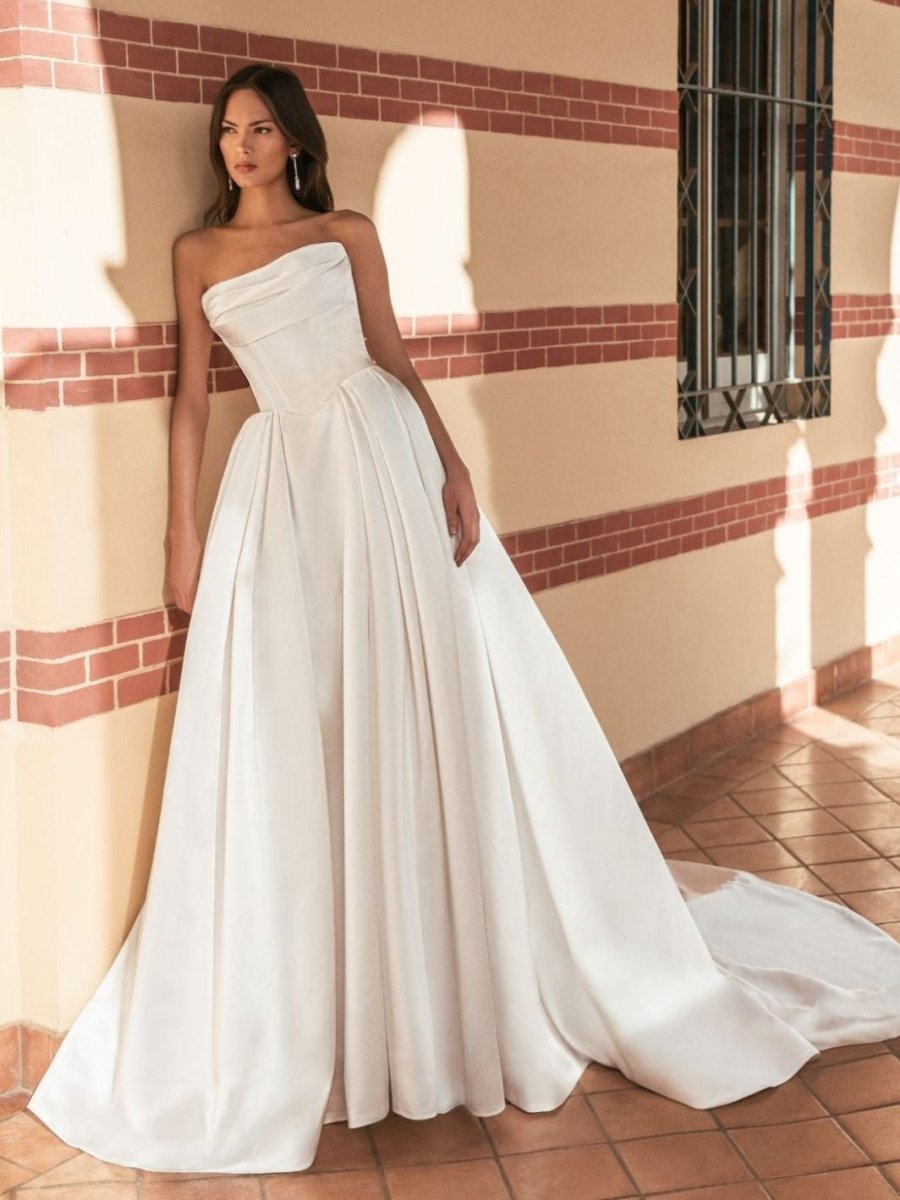 Wedding_Dress_Bridal_Gown_veil_Accessories_Los_Angeles_ForLove_Bridal-Monique-Lhuillier-pallas-Sima-Couture-Elysee-Vivienne-Westwood- Dana-Harel-Milla-Nova-La-Premiere-privee-loho-cinq-Sophia-Tolli-ines-di-santo-leah-da-gloria-rivini-oscar-de-la-renta-ysa-makino-eden-aharon-Mariana-Hardwick-Oksana-Mukha-Couture-Dana-Harel-Kyha-Nicole-Felicia-Enzoani-bridal-veils-best-bridal-store-in-los-angeles-enzoani-vera-wang-sarah-seven-Grace-Loves-Lace-lovely-bride-lilis-rachel-&-rose-liz-martinez-Dovita-bridal-minis