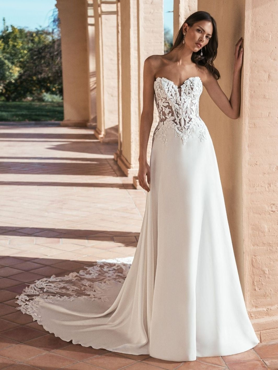 Wedding_Dress_Bridal_Gown_veil_Accessories_Los_Angeles_ForLove_Bridal-Monique-Lhuillier-pallas-Sima-Couture-Elysee-Vivienne-Westwood- Dana-Harel-Milla-Nova-La-Premiere-privee-loho-cinq-Sophia-Tolli-ines-di-santo-leah-da-gloria-rivini-oscar-de-la-renta-ysa-makino-eden-aharon-Mariana-Hardwick-Oksana-Mukha-Couture-Dana-Harel-Kyha-Nicole-Felicia-Enzoani-bridal-veils-best-bridal-store-in-los-angeles-enzoani-vera-wang-sarah-seven-Grace-Loves-Lace-lovely-bride-lilis-rachel-&-rose-liz-martinez-Dovita-bridal-minis