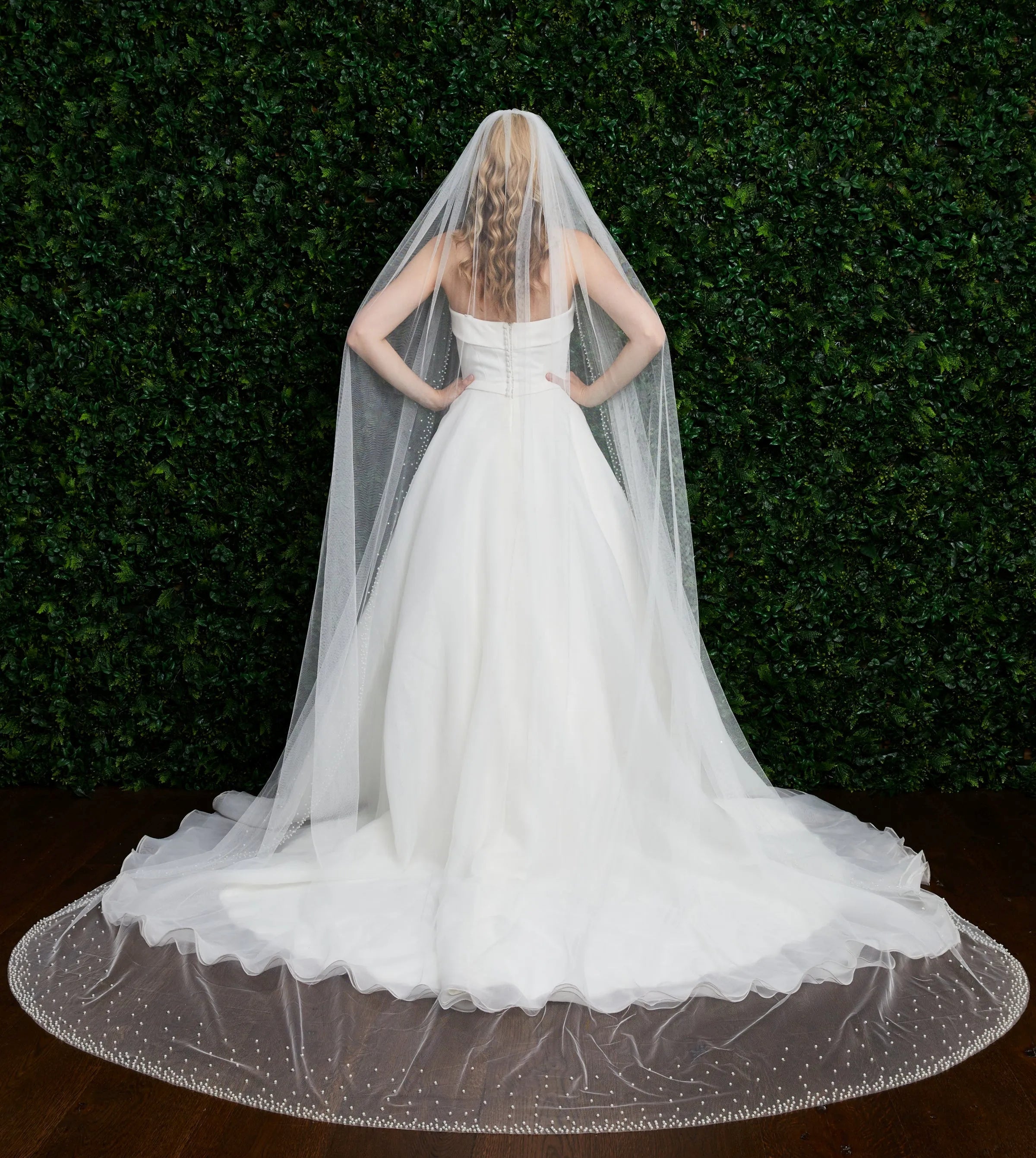 Wedding_Dress_Bridal_Gown_veil_Accessories_Los_Angeles_ForLove_Bridal-Monique-Lhuillier-pallas-Sima-Couture-Elysee-Vivienne-Westwood- Dana-Harel-Milla-Nova-La-Premiere-privee-loho-cinq-Sophia-Tolli-ines-di-santo-leah-da-gloria-rivini-oscar-de-la-renta-ysa-makino-eden-aharon-Mariana-Hardwick-Oksana-Mukha-Couture-Dana-Harel-Kyha-Nicole-Felicia-Enzoani-bridal-veils-best-bridal-store-in-los-angeles-enzoani-vera-wang-sarah-seven-Grace-Loves-Lace-lovely-bride-lilis-rachel-&-rose-liz-martinez-Dovita-bridal-minis