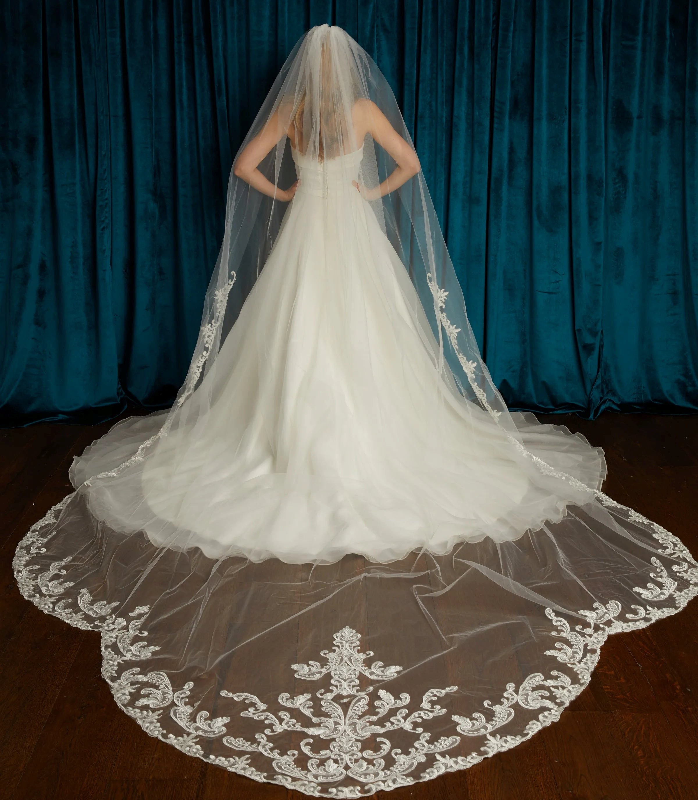 Wedding_Dress_Bridal_Gown_veil_Accessories_Los_Angeles_ForLove_Bridal-Monique-Lhuillier-pallas-Sima-Couture-Elysee-Vivienne-Westwood- Dana-Harel-Milla-Nova-La-Premiere-privee-loho-cinq-Sophia-Tolli-ines-di-santo-leah-da-gloria-rivini-oscar-de-la-renta-ysa-makino-eden-aharon-Mariana-Hardwick-Oksana-Mukha-Couture-Dana-Harel-Kyha-Nicole-Felicia-Enzoani-bridal-veils-best-bridal-store-in-los-angeles-enzoani-vera-wang-sarah-seven-Grace-Loves-Lace-lovely-bride-lilis-rachel-&-rose-liz-martinez-Dovita-bridal-minis