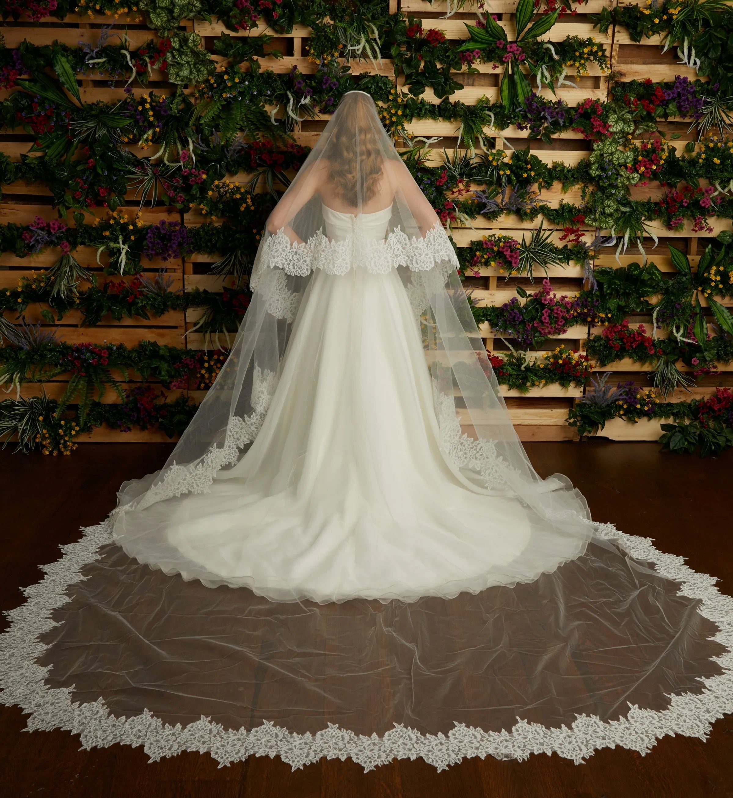 Wedding_Dress_Bridal_Gown_veil_Accessories_Los_Angeles_ForLove_Bridal-Monique-Lhuillier-pallas-Sima-Couture-Elysee-Vivienne-Westwood- Dana-Harel-Milla-Nova-La-Premiere-privee-loho-cinq-Sophia-Tolli-ines-di-santo-leah-da-gloria-rivini-oscar-de-la-renta-ysa-makino-eden-aharon-Mariana-Hardwick-Oksana-Mukha-Couture-Dana-Harel-Kyha-Nicole-Felicia-Enzoani-bridal-veils-best-bridal-store-in-los-angeles-enzoani-vera-wang-sarah-seven-Grace-Loves-Lace-lovely-bride-lilis-rachel-&-rose-liz-martinez-Dovita-bridal-minis