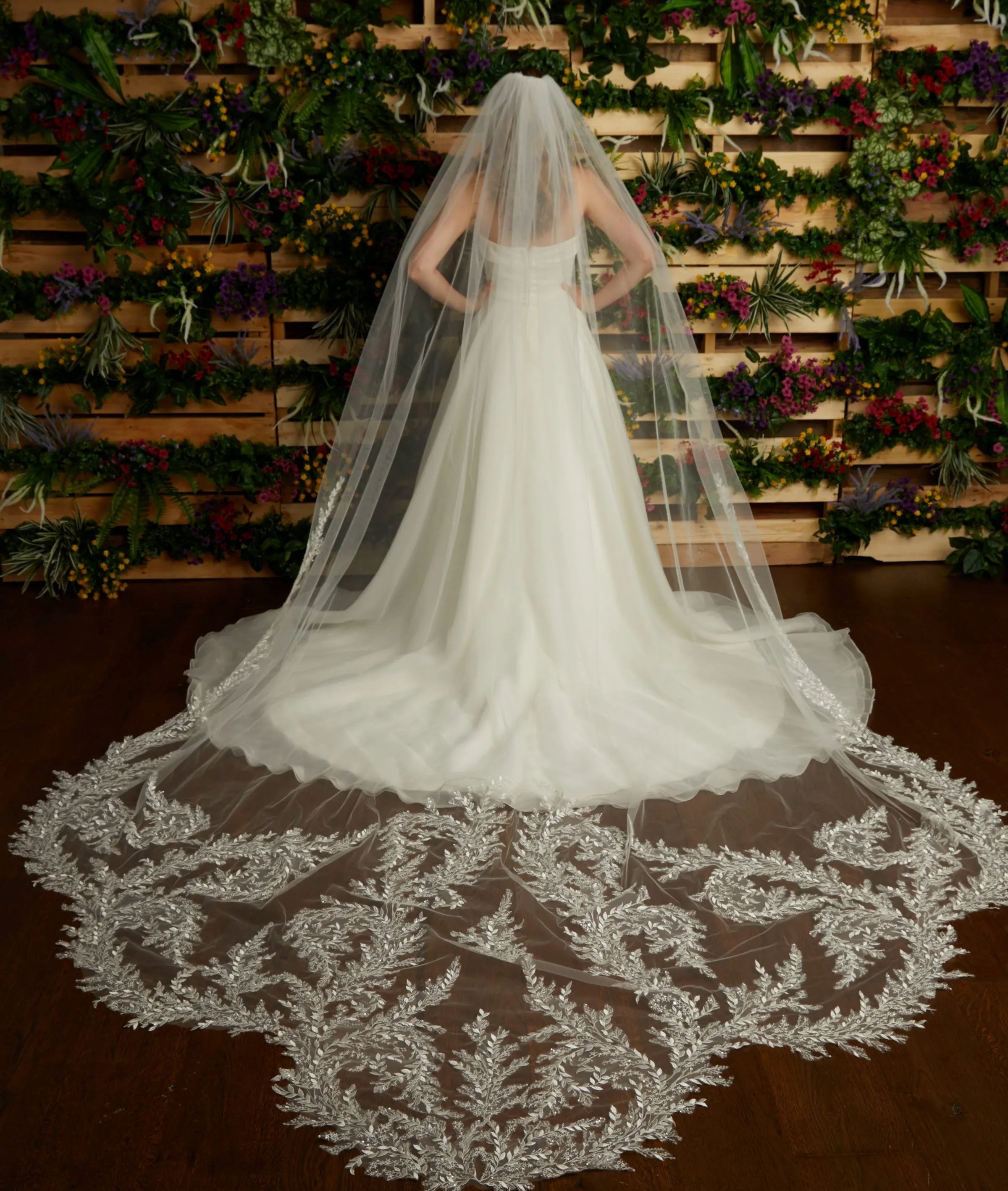 Wedding_Dress_Bridal_Gown_veil_Accessories_Los_Angeles_ForLove_Bridal-Monique-Lhuillier-pallas-Sima-Couture-Elysee-Vivienne-Westwood- Dana-Harel-Milla-Nova-La-Premiere-privee-loho-cinq-Sophia-Tolli-ines-di-santo-leah-da-gloria-rivini-oscar-de-la-renta-ysa-makino-eden-aharon-Mariana-Hardwick-Oksana-Mukha-Couture-Dana-Harel-Kyha-Nicole-Felicia-Enzoani-bridal-veils-best-bridal-store-in-los-angeles-enzoani-vera-wang-sarah-seven-Grace-Loves-Lace-lovely-bride-lilis-rachel-&-rose-liz-martinez-Dovita-bridal-minis