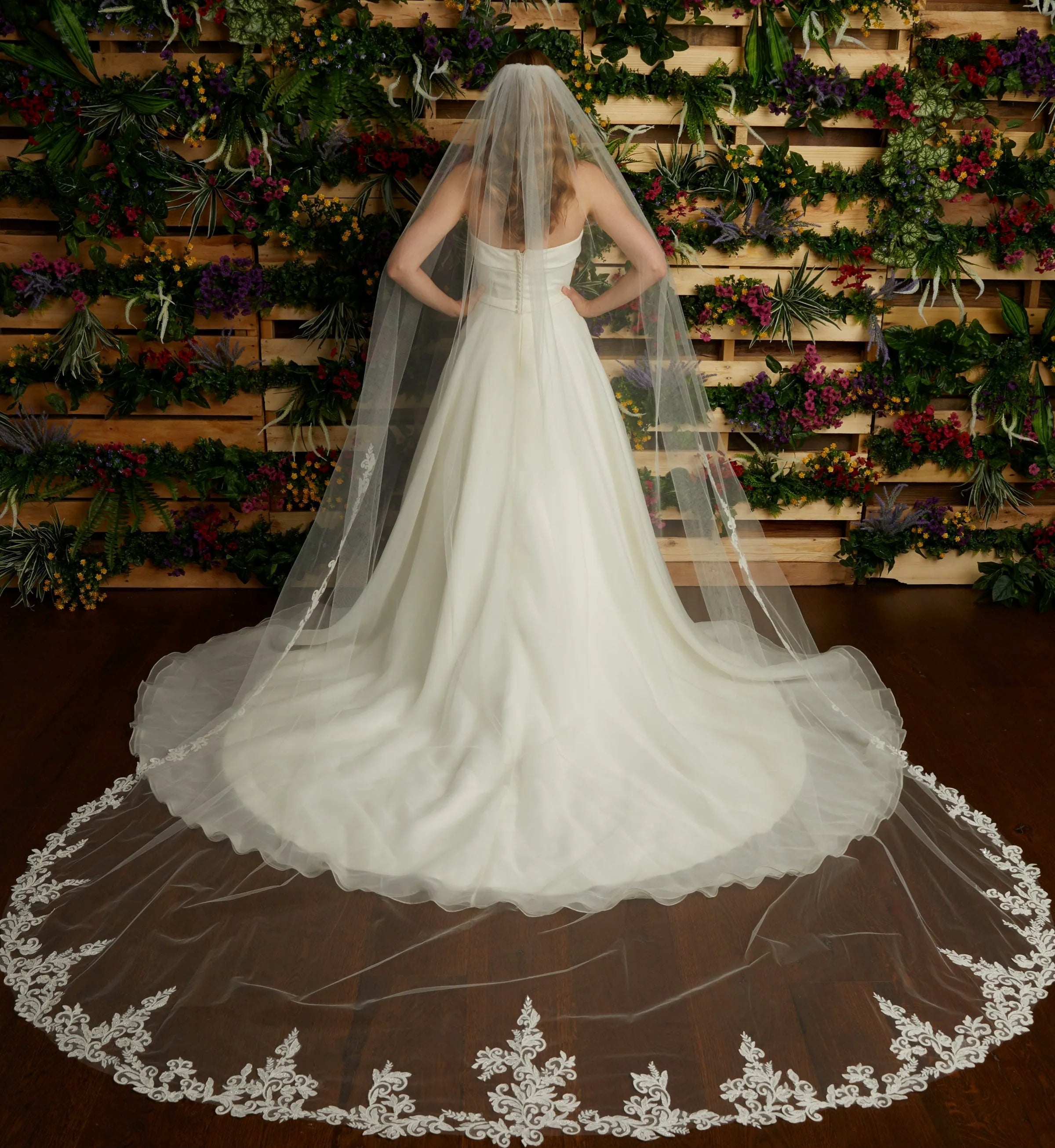 Wedding_Dress_Bridal_Gown_veil_Accessories_Los_Angeles_ForLove_Bridal-Monique-Lhuillier-pallas-Sima-Couture-Elysee-Vivienne-Westwood- Dana-Harel-Milla-Nova-La-Premiere-privee-loho-cinq-Sophia-Tolli-ines-di-santo-leah-da-gloria-rivini-oscar-de-la-renta-ysa-makino-eden-aharon-Mariana-Hardwick-Oksana-Mukha-Couture-Dana-Harel-Kyha-Nicole-Felicia-Enzoani-bridal-veils-best-bridal-store-in-los-angeles-enzoani-vera-wang-sarah-seven-Grace-Loves-Lace-lovely-bride-lilis-rachel-&-rose-liz-martinez-Dovita-bridal-minis