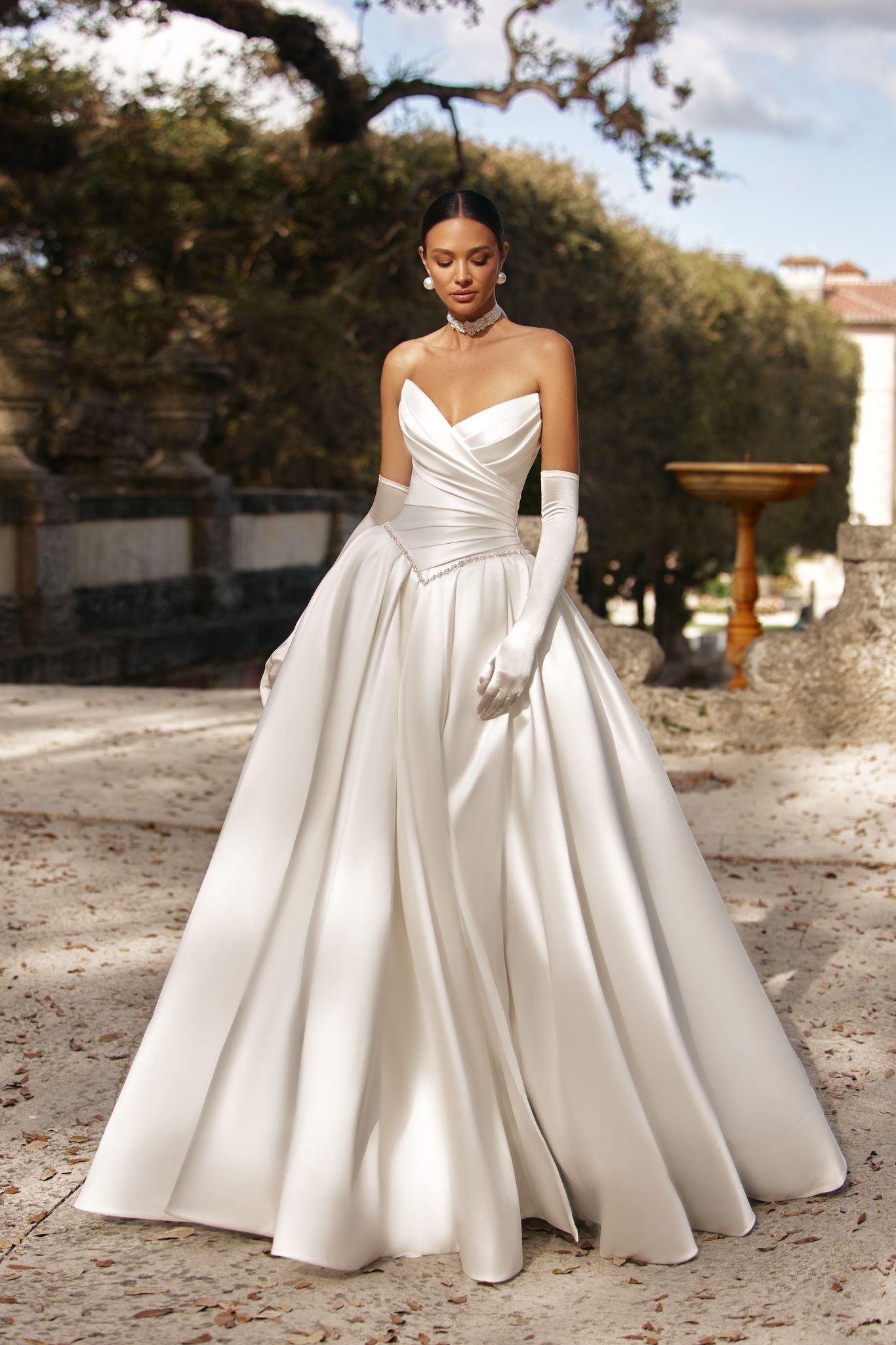 Wedding_Dress_Bridal_Gown_veil_Accessories_Los_Angeles_ForLove_Bridal-Monique-Lhuillier-pallas-Sima-Couture-Elysee-Vivienne-Westwood- Dana-Harel-Milla-Nova-La-Premiere-privee-Muse-cinq-Sophia-Tolli-ines-di-santo-leah-da-gloria-rivini-oscar-de-la-renta-ysa-makino-eden-aharon-Mariana-Hardwick-Oksana-Mukha-Couture-Dana-Harel-Kyha-Nicole-Felicia-Enzoani-bridal-veils-best-bridal-store-in-los-angeles-enzoani-vera-wang-sarah-seven-Grace-Loves-Lace-lovely-bride-lilis-rachel-&-rose-liz-martinez-Dovita-bridal-minis