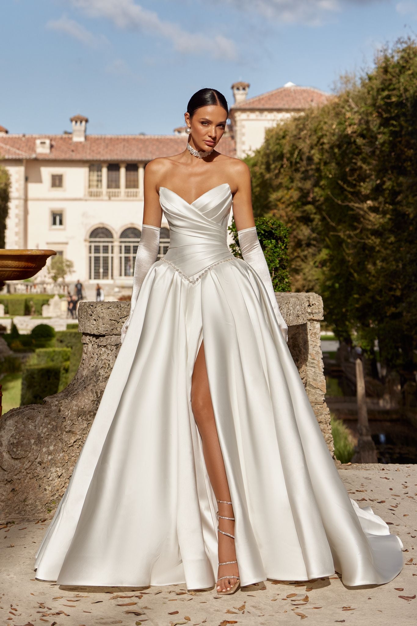 Wedding_Dress_Bridal_Gown_veil_Accessories_Los_Angeles_ForLove_Bridal-Monique-Lhuillier-pallas-Sima-Couture-Elysee-Vivienne-Westwood- Dana-Harel-Milla-Nova-La-Premiere-privee-Muse-cinq-Sophia-Tolli-ines-di-santo-leah-da-gloria-rivini-oscar-de-la-renta-ysa-makino-eden-aharon-Mariana-Hardwick-Oksana-Mukha-Couture-Dana-Harel-Kyha-Nicole-Felicia-Enzoani-bridal-veils-best-bridal-store-in-los-angeles-enzoani-vera-wang-sarah-seven-Grace-Loves-Lace-lovely-bride-lilis-rachel-&-rose-liz-martinez-Dovita-bridal-minis