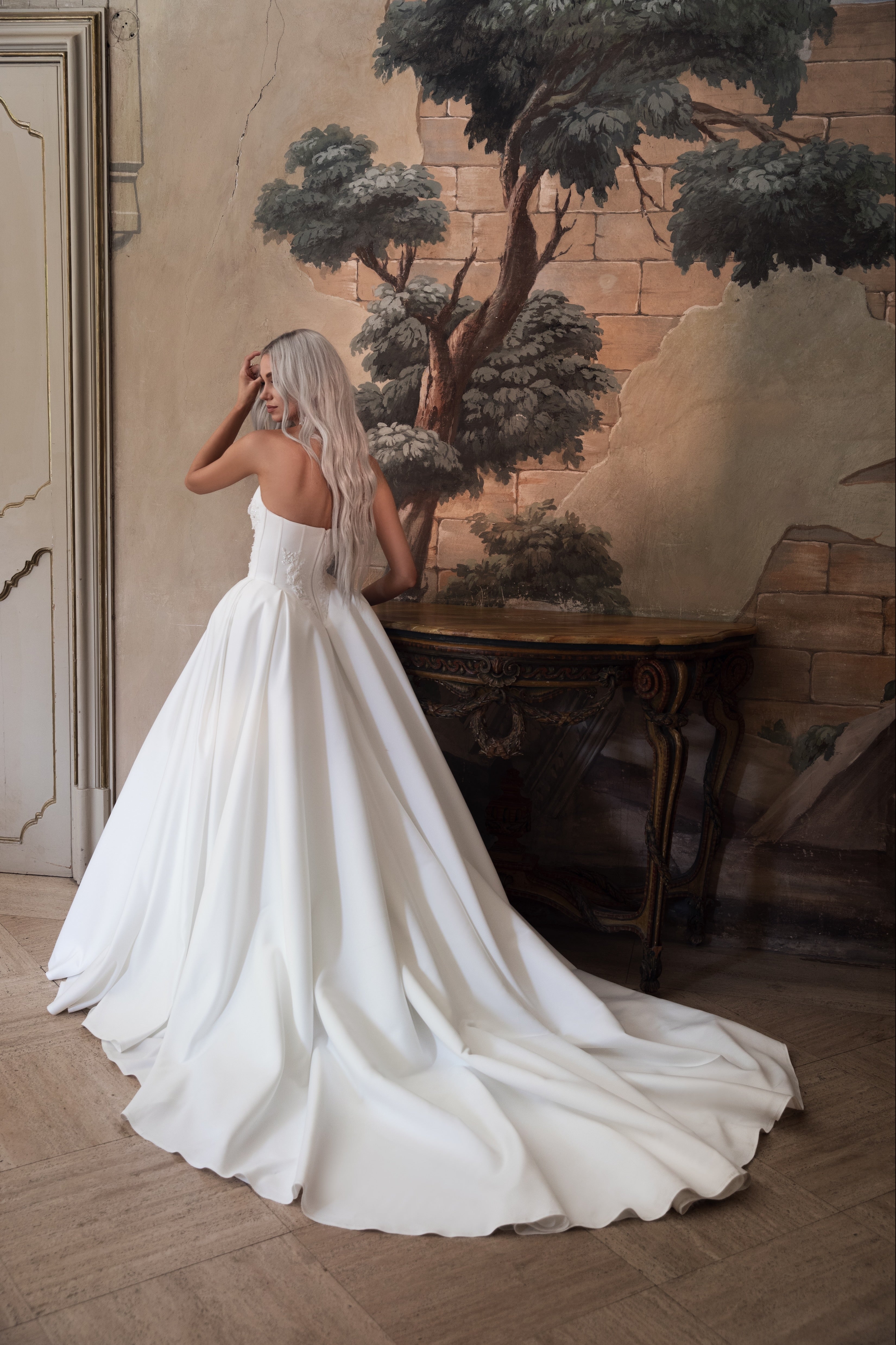 Wedding_Dress_Bridal_Gown_veil_Accessories_Los_Angeles_ForLove_Bridal-Monique-Lhuillier-pallas-Sima-Couture-Elysee-Vivienne-Westwood- Dana-Harel-Milla-Nova-La-Premiere-privee-loho-cinq-Sophia-Tolli-ines-di-santo-leah-da-gloria-rivini-oscar-de-la-renta-ysa-makino-eden-aharon-Mariana-Hardwick-Oksana-Mukha-Couture-Dana-Harel-Kyha-Nicole-Felicia-Enzoani-bridal-veils-best-bridal-store-in-los-angeles-enzoani-vera-wang-sarah-seven-Grace-Loves-Lace-lovely-bride-lilis-rachel-&-rose-liz-martinez-Dovita-bridal-minis