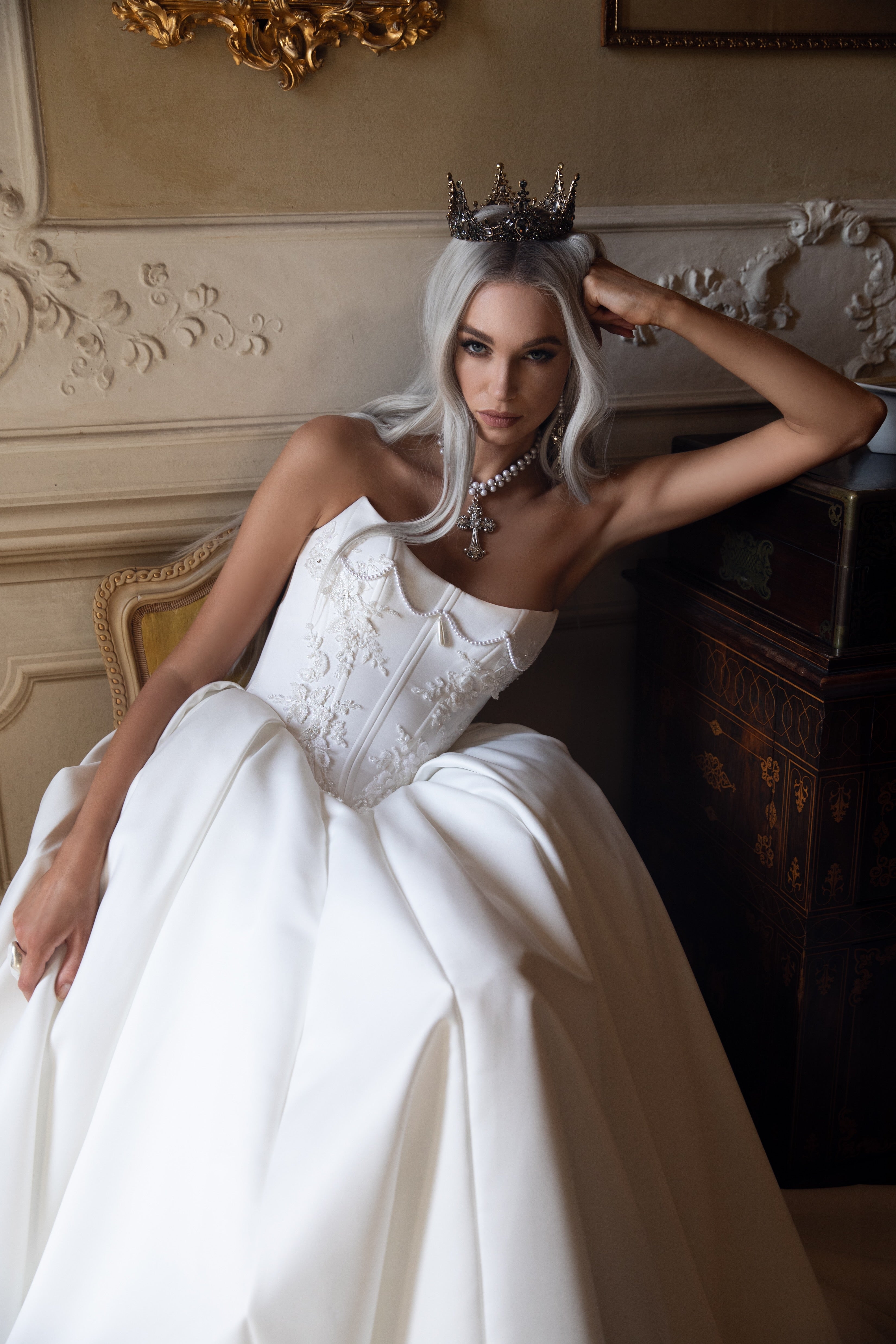 Wedding_Dress_Bridal_Gown_veil_Accessories_Los_Angeles_ForLove_Bridal-Monique-Lhuillier-pallas-Sima-Couture-Elysee-Vivienne-Westwood- Dana-Harel-Milla-Nova-La-Premiere-privee-loho-cinq-Sophia-Tolli-ines-di-santo-leah-da-gloria-rivini-oscar-de-la-renta-ysa-makino-eden-aharon-Mariana-Hardwick-Oksana-Mukha-Couture-Dana-Harel-Kyha-Nicole-Felicia-Enzoani-bridal-veils-best-bridal-store-in-los-angeles-enzoani-vera-wang-sarah-seven-Grace-Loves-Lace-lovely-bride-lilis-rachel-&-rose-liz-martinez-Dovita-bridal-minis