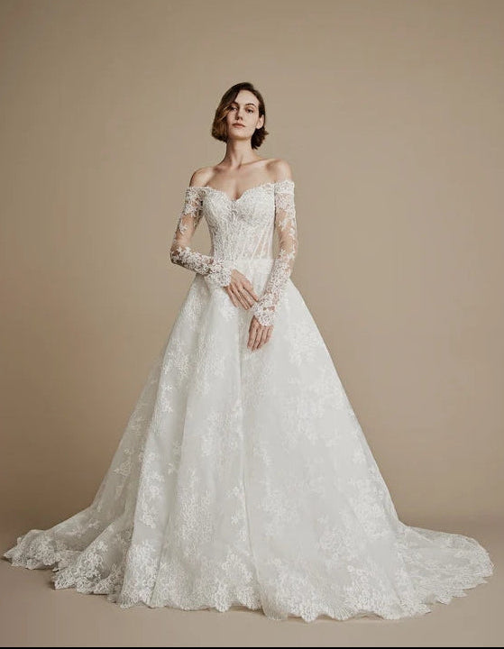 Wedding_Dress_Bridal_Gown_veil_Accessories_Los_Angeles_ForLove_Bridal-Monique-Lhuillier-pallas-Sima-Couture-Elysee-Vivienne-Westwood- Dana-Harel-Milla-Nova-La-Premiere-privee-Muse-cinq-Sophia-Tolli-ines-di-santo-leah-da-gloria-rivini-oscar-de-la-renta-ysa-makino-eden-aharon-Mariana-Hardwick-Oksana-Mukha-Couture-Dana-Harel-Kyha-Nicole-Felicia-Enzoani-bridal-veils-best-bridal-store-in-los-angeles-enzoani-vera-wang-sarah-seven-Grace-Loves-Lace-lovely-bride-lilis-rachel-&-rose-liz-martinez-Dovita-bridal-minis
