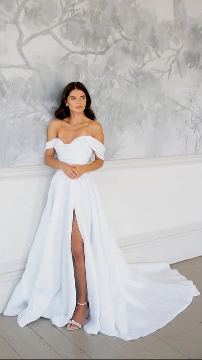 Wedding_Dress_Bridal_Gown_veil_Accessories_Los_Angeles_ForLove_Bridal-Monique-Lhuillier-pallas-Sima-Couture-Elysee-Vivienne-Westwood- Dana-Harel-Milla-Nova-La-Premiere-privee-loho-cinq-Sophia-Tolli-ines-di-santo-leah-da-gloria-rivini-oscar-de-la-renta-ysa-makino-eden-aharon-Mariana-Hardwick-Oksana-Mukha-Couture-Dana-Harel-Kyha-Nicole-Felicia-Enzoani-bridal-veils-best-bridal-store-in-los-angeles-enzoani-vera-wang-sarah-seven-Grace-Loves-Lace-lovely-bride-lilis-rachel-&-rose-liz-martinez-Dovita-bridal-minis