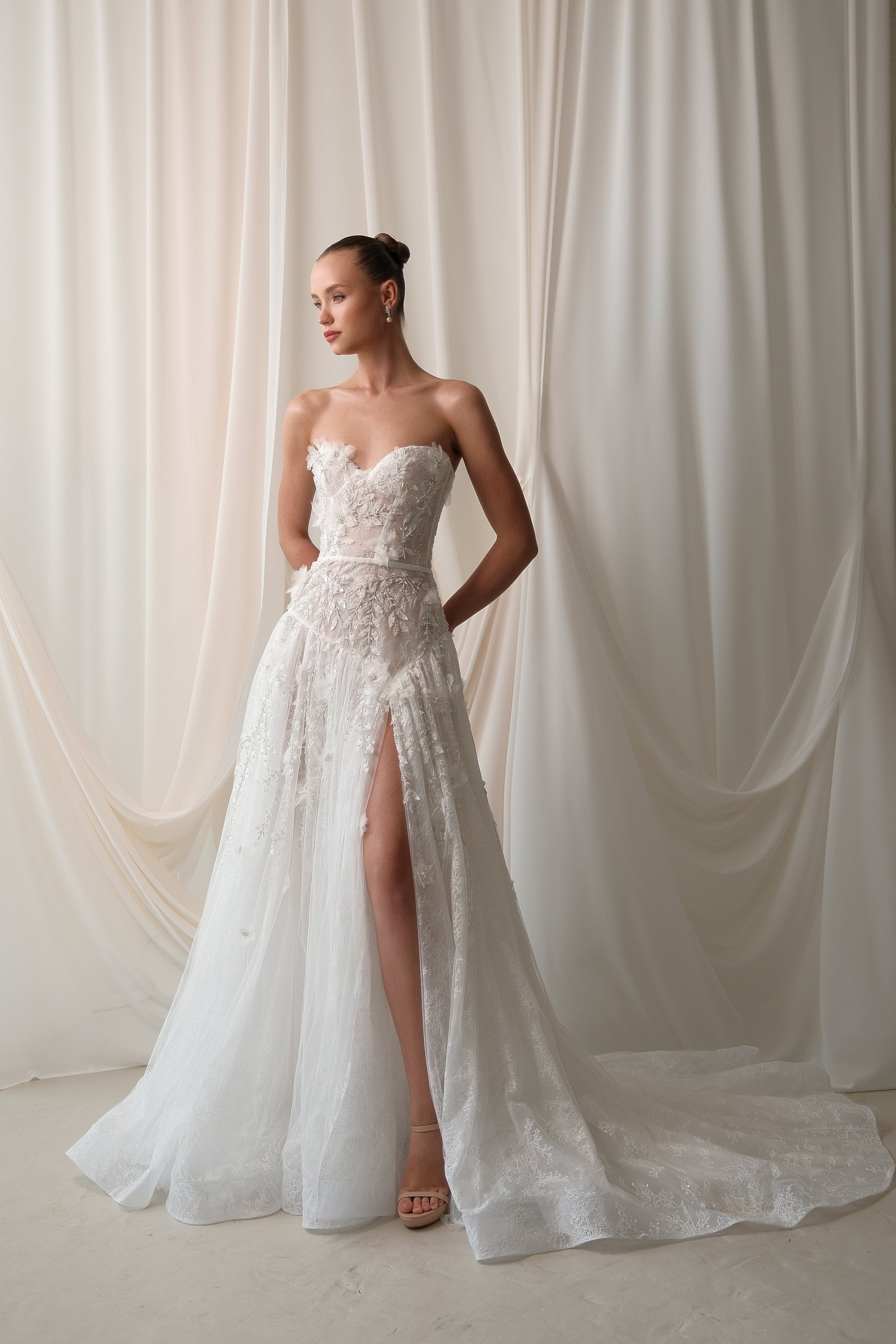 Wedding_Dress_Bridal_Gown_veil_Accessories_Los_Angeles_ForLove_Bridal-Monique-Lhuillier-pallas-Sima-Couture-Elysee-Vivienne-Westwood- Dana-Harel-Milla-Nova-La-Premiere-privee-Muse-cinq-Sophia-Tolli-ines-di-santo-leah-da-gloria-rivini-oscar-de-la-renta-ysa-makino-eden-aharon-Mariana-Hardwick-Oksana-Mukha-Couture-Dana-Harel-Kyha-Nicole-Felicia-Enzoani-bridal-veils-best-bridal-store-in-los-angeles-enzoani-vera-wang-sarah-seven-Grace-Loves-Lace-lovely-bride-lilis-rachel-&-rose-liz-martinez-Dovita-bridal-minis