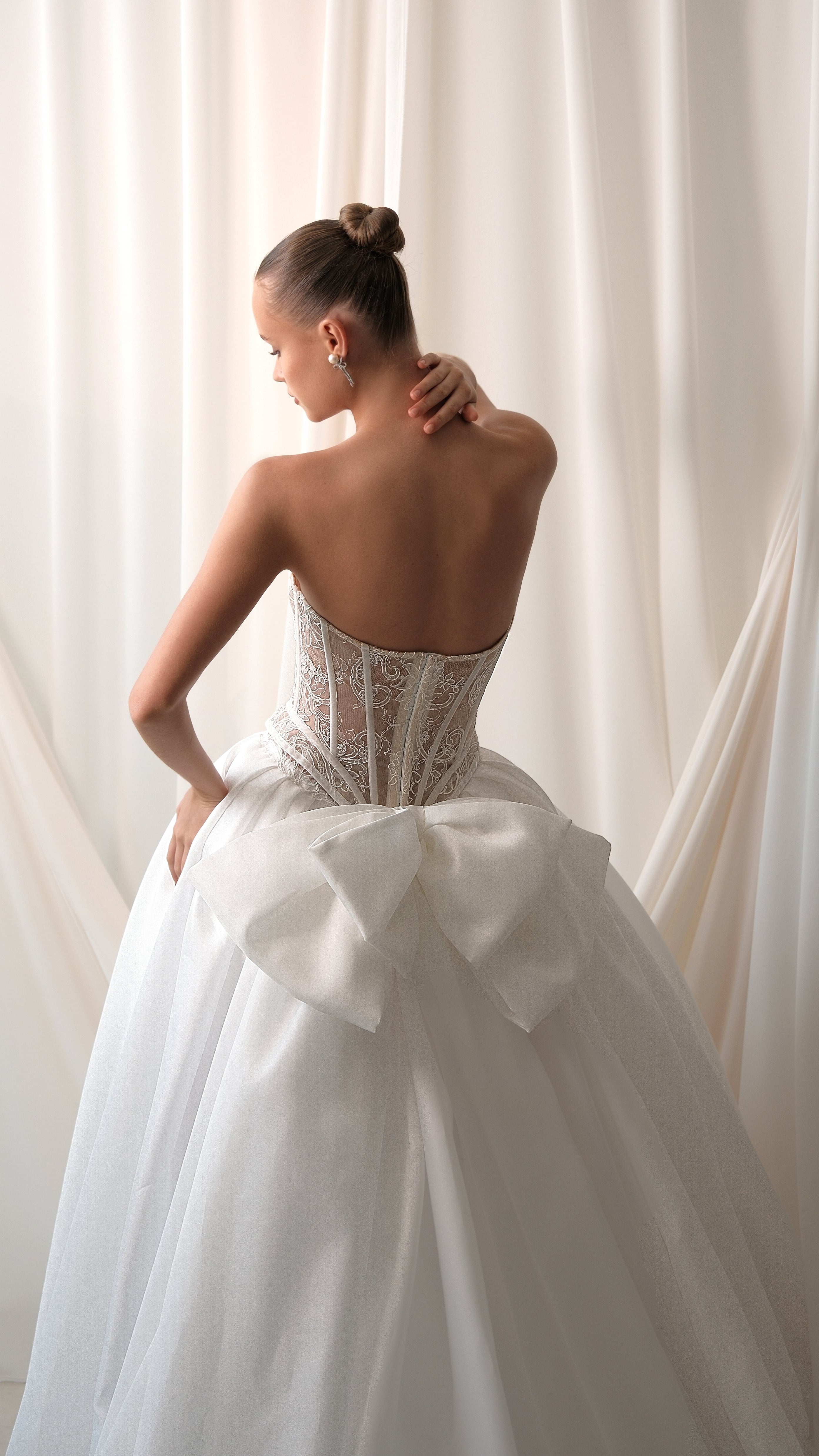 Wedding_Dress_Bridal_Gown_veil_Accessories_Los_Angeles_ForLove_Bridal-Monique-Lhuillier-pallas-Sima-Couture-Elysee-Vivienne-Westwood- Dana-Harel-Milla-Nova-La-Premiere-privee-Muse-cinq-Sophia-Tolli-ines-di-santo-leah-da-gloria-rivini-oscar-de-la-renta-ysa-makino-eden-aharon-Mariana-Hardwick-Oksana-Mukha-Couture-Dana-Harel-Kyha-Nicole-Felicia-Enzoani-bridal-veils-best-bridal-store-in-los-angeles-enzoani-vera-wang-sarah-seven-Grace-Loves-Lace-lovely-bride-lilis-rachel-&-rose-liz-martinez-Dovita-bridal-minis