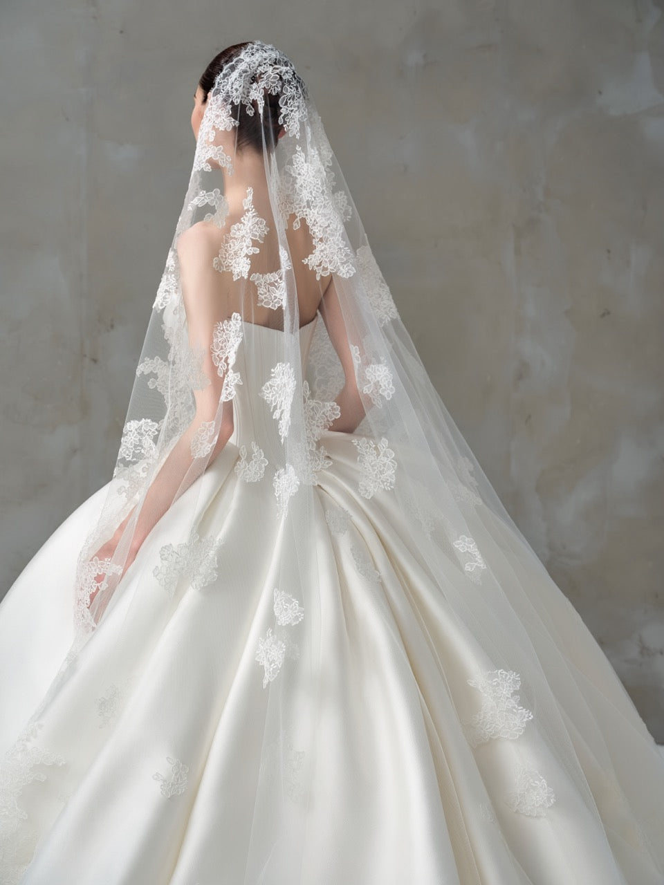 Wedding_Dress_Bridal_Gown_veil_Accessories_Los_Angeles_ForLove_Bridal-Monique-Lhuillier-pallas-Sima-Couture-Elysee-Vivienne-Westwood- Dana-Harel-Milla-Nova-La-Premiere-privee-Muse-cinq-Sophia-Tolli-ines-di-santo-leah-da-gloria-rivini-oscar-de-la-renta-ysa-makino-eden-aharon-Mariana-Hardwick-Oksana-Mukha-Couture-Dana-Harel-Kyha-Nicole-Felicia-Enzoani-bridal-veils-best-bridal-store-in-los-angeles-enzoani-vera-wang-sarah-seven-Grace-Loves-Lace-lovely-bride-lilis-rachel-&-rose-liz-martinez-Dovita-bridal-minis