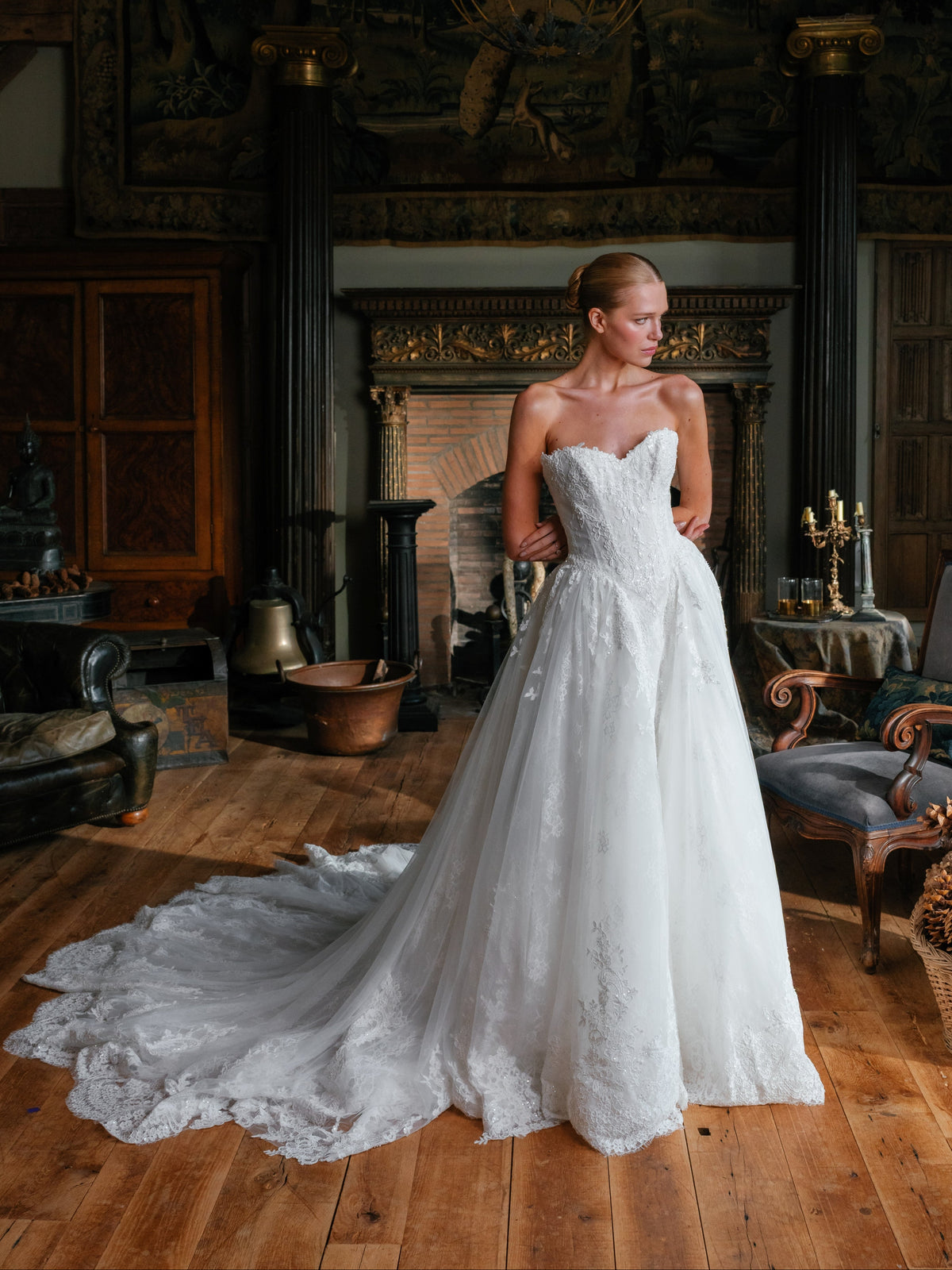 Wedding_Dress_Bridal_Gown_veil_Accessories_Los_Angeles_ForLove_Bridal-Monique-Lhuillier-pallas-Sima-Couture-Elysee-Vivienne-Westwood- Dana-Harel-Milla-Nova-La-Premiere-privee-Muse-cinq-Sophia-Tolli-ines-di-santo-leah-da-gloria-rivini-oscar-de-la-renta-ysa-makino-eden-aharon-Mariana-Hardwick-Oksana-Mukha-Couture-Dana-Harel-Kyha-Nicole-Felicia-Enzoani-bridal-veils-best-bridal-store-in-los-angeles-enzoani-vera-wang-sarah-seven-Grace-Loves-Lace-lovely-bride-lilis-rachel-&-rose-liz-martinez-Dovita-bridal-minis