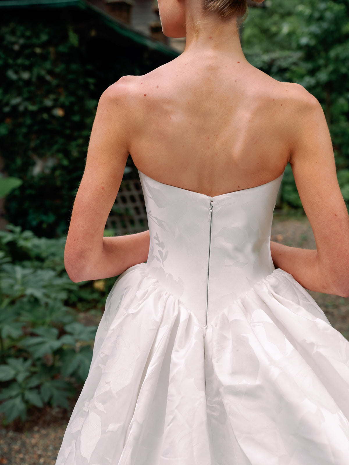 Wedding_Dress_Bridal_Gown_veil_Accessories_Los_Angeles_ForLove_Bridal-Monique-Lhuillier-pallas-Sima-Couture-Elysee-Vivienne-Westwood- Dana-Harel-Milla-Nova-La-Premiere-privee-Muse-cinq-Sophia-Tolli-ines-di-santo-leah-da-gloria-rivini-oscar-de-la-renta-ysa-makino-eden-aharon-Mariana-Hardwick-Oksana-Mukha-Couture-Dana-Harel-Kyha-Nicole-Felicia-Enzoani-bridal-veils-best-bridal-store-in-los-angeles-enzoani-vera-wang-sarah-seven-Grace-Loves-Lace-lovely-bride-lilis-rachel-&-rose-liz-martinez-Dovita-bridal-minis