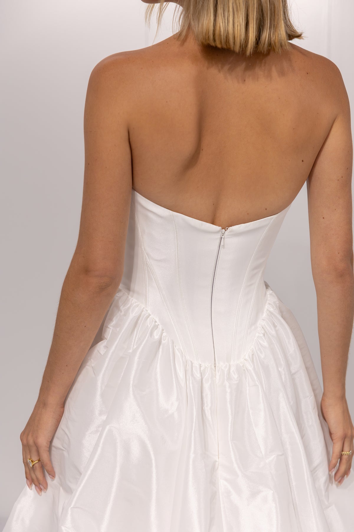 Wedding_Dress_Bridal_Gown_veil_Accessories_Los_Angeles_ForLove_Bridal-Monique-Lhuillier-pallas-Sima-Couture-Elysee-Vivienne-Westwood- Dana-Harel-Milla-Nova-La-Premiere-privee-Muse-cinq-Sophia-Tolli-ines-di-santo-leah-da-gloria-rivini-oscar-de-la-renta-ysa-makino-eden-aharon-Mariana-Hardwick-Oksana-Mukha-Couture-Dana-Harel-Kyha-Nicole-Felicia-Enzoani-bridal-veils-best-bridal-store-in-los-angeles-enzoani-vera-wang-sarah-seven-Grace-Loves-Lace-lovely-bride-lilis-rachel-&-rose-liz-martinez-Dovita-bridal-minis