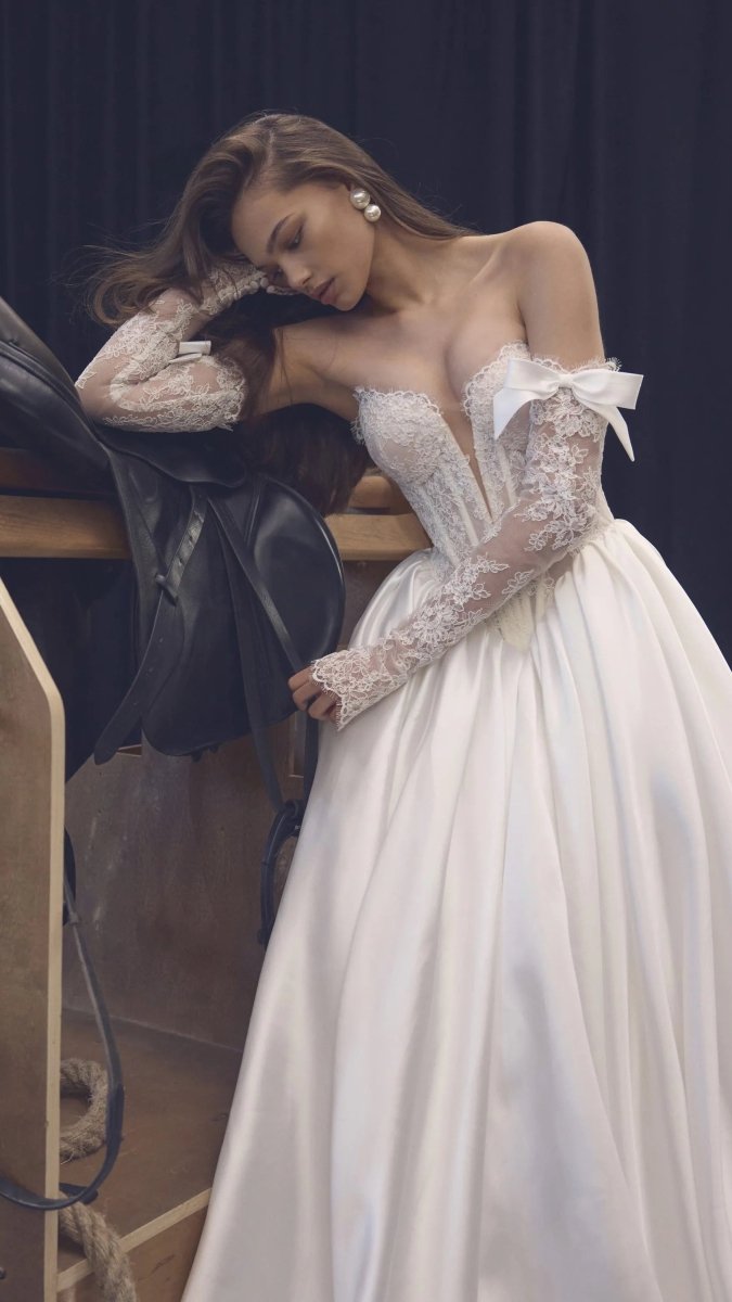 Wedding_Dress_Bridal_Gown_veil_Accessories_Los_Angeles_ForLove_Bridal-Monique-Lhuillier-pallas-Sima-Couture-Elysee-Vivienne-Westwood- Dana-Harel-Milla-Nova-La-Premiere-privee-loho-cinq-Sophia-Tolli-ines-di-santo-leah-da-gloria-rivini-oscar-de-la-renta-ysa-makino-eden-aharon-Mariana-Hardwick-Oksana-Mukha-Couture-Dana-Harel-Kyha-Nicole-Felicia-Enzoani-bridal-veils-best-bridal-store-in-los-angeles-enzoani-vera-wang-sarah-seven-Grace-Loves-Lace-lovely-bride-lilis-rachel-&-rose-liz-martinez-Dovita-bridal-minis
