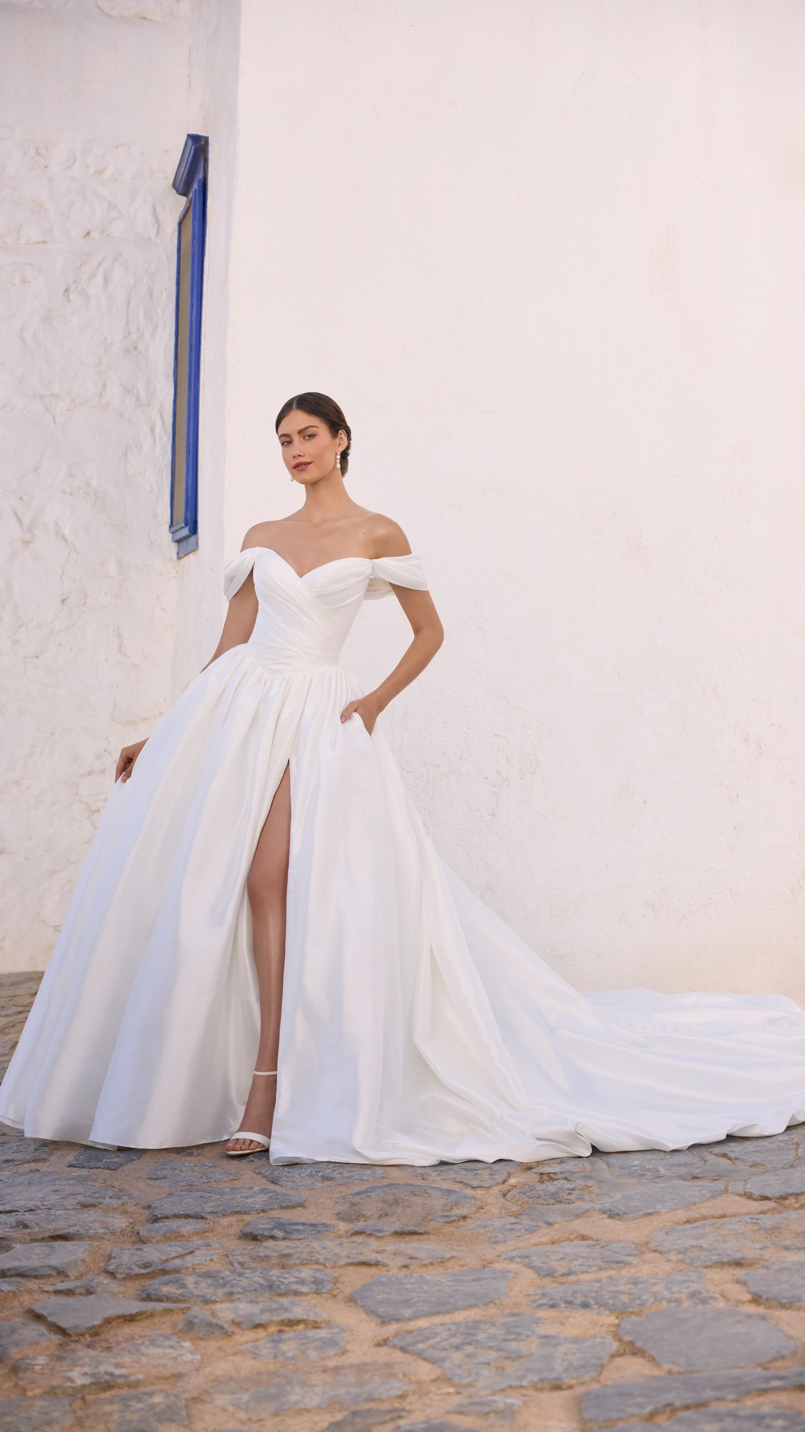 Wedding_Dress_Bridal_Gown_Accessories_Top_Los_Angeles_ForLove_Bridal-Sima-Couture-Elysee-Bridal-Collective-La-Premiere-Randy-Fenoli-Inbal-Dror-Anne-Barge-Berta-Muse-Sophia-Tolli-Mariana-Hardwick-Oksana-Mukha-Dovita-Plunge-Neckline-Sparkle-Multi-Layer-Tulle-Skirt-Aline-Couture-