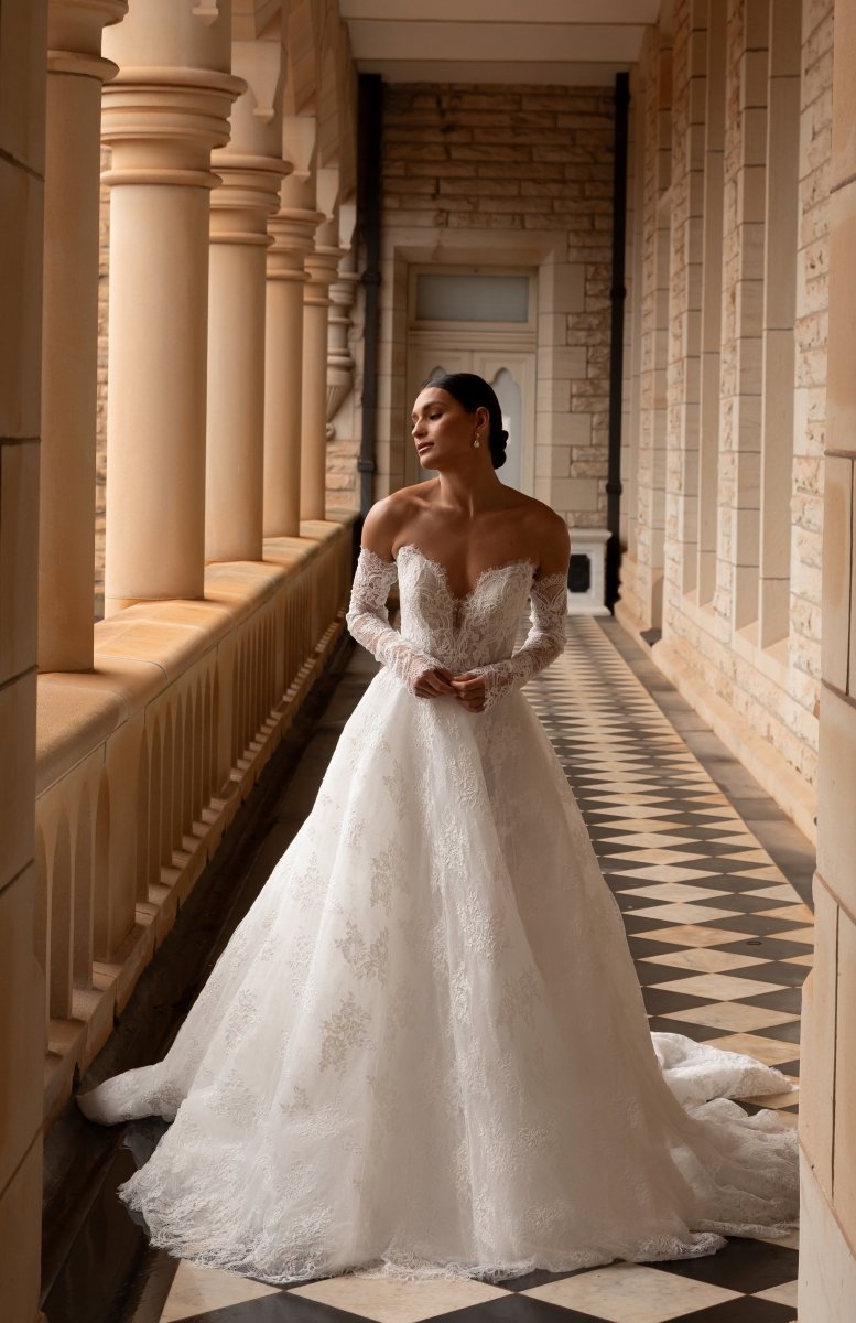 Wedding_Dress_Bridal_Gown_veil_Accessories_Los_Angeles_ForLove_Bridal-Monique-Lhuillier-pallas-Sima-Couture-Elysee-Vivienne-Westwood- Dana-Harel-Milla-Nova-La-Premiere-privee-loho-cinq-Sophia-Tolli-ines-di-santo-leah-da-gloria-rivini-oscar-de-la-renta-ysa-makino-eden-aharon-Mariana-Hardwick-Oksana-Mukha-Couture-Dana-Harel-Kyha-Nicole-Felicia-Enzoani-bridal-veils-best-bridal-store-in-los-angeles-enzoani-vera-wang-sarah-seven-Grace-Loves-Lace-lovely-bride-lilis-rachel-&-rose-liz-martinez-Dovita-bridal-minis