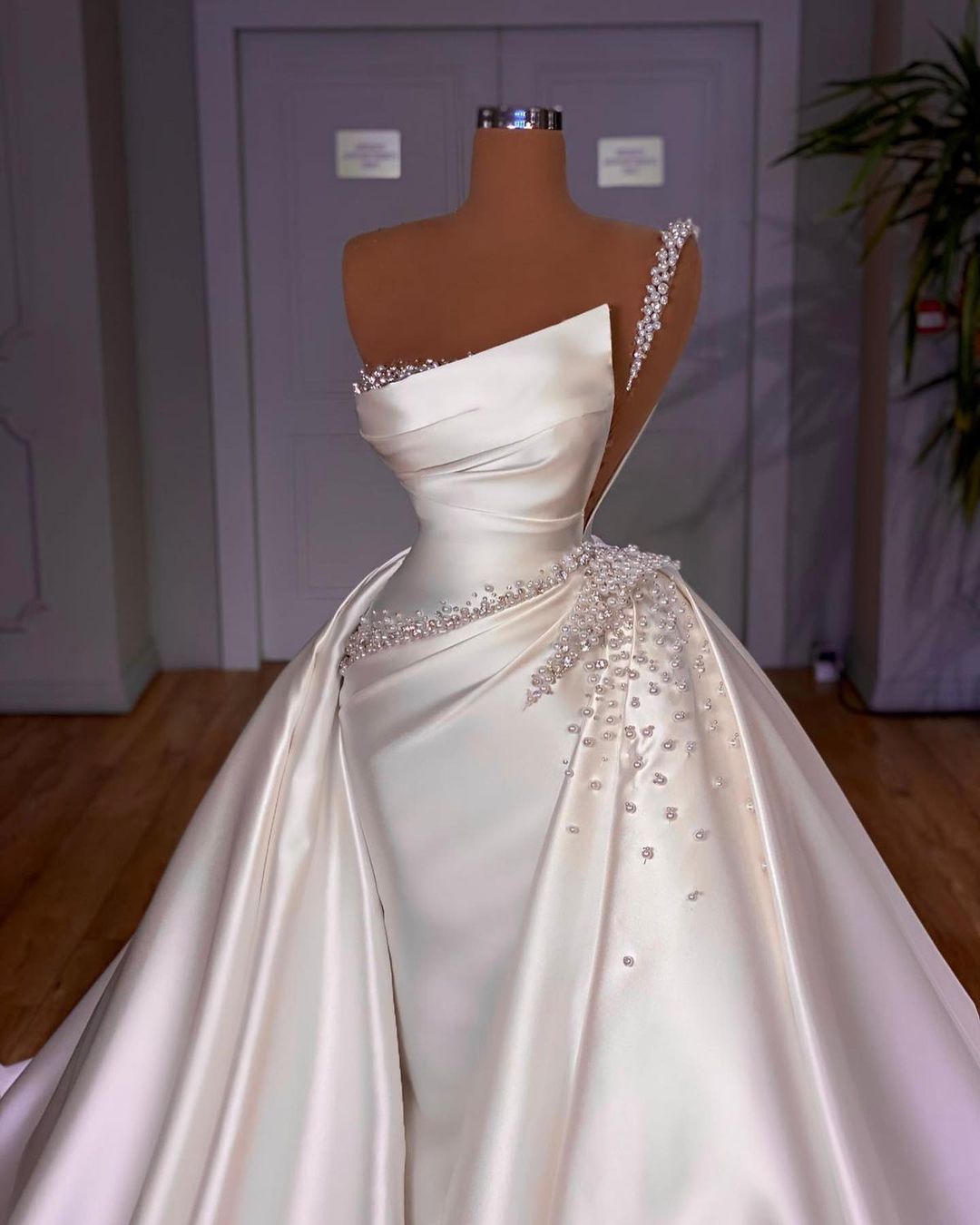 Wedding_Dress_Bridal_Gown_Accessories_Top_Los_Angeles_ForLove_Bridal-Sima-Couture-Elysee-Bridal-Collective-La-Premiere-Randy-Fenoli-Inbal-Dror-Anne-Barge-Berta-Muse-Sophia-Tolli-Mariana-Hardwick-Oksana-Mukha-Dovita-Plunge-Neckline-Sparkle-Multi-Layer-Tulle-Skirt-Aline-Couture-