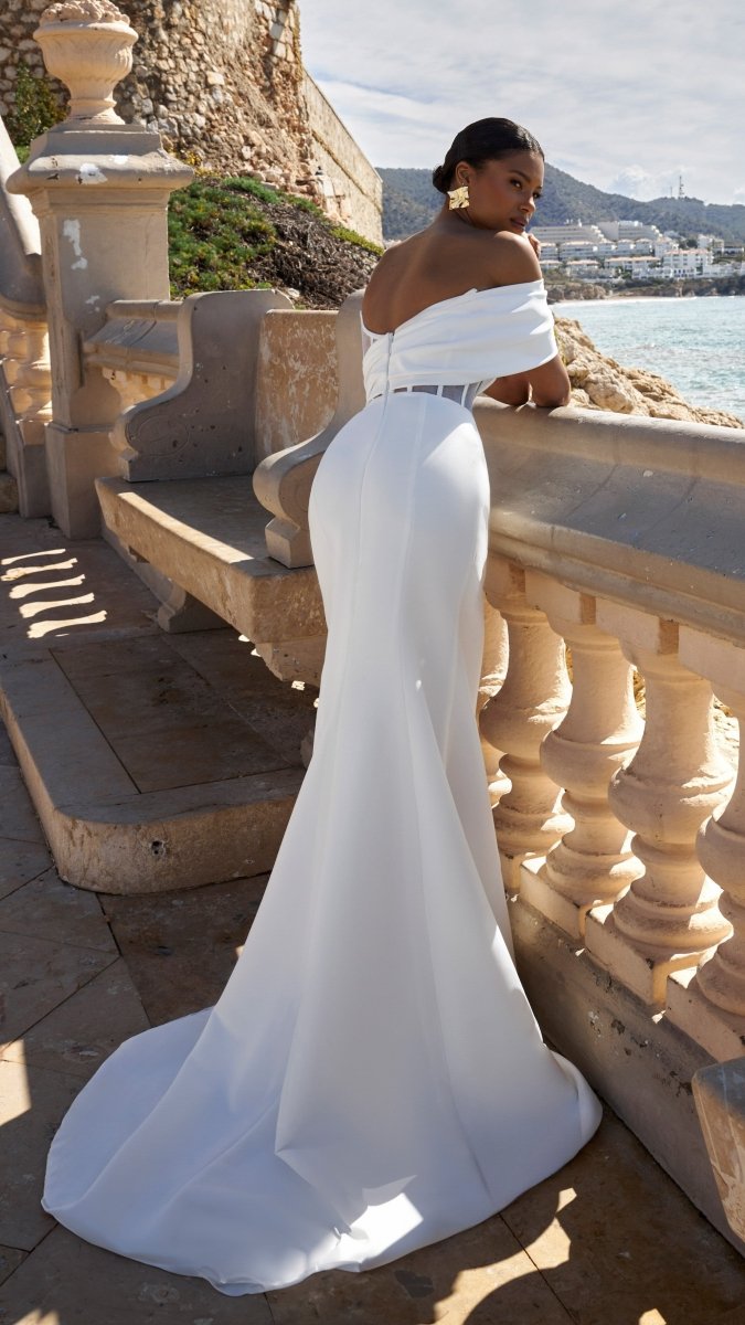 Wedding_Dress_Bridal_Gown_veil_Accessories_Los_Angeles_ForLove_Bridal-Monique-Lhuillier-pallas-Sima-Couture-Elysee-Vivienne-Westwood- Dana-Harel-Milla-Nova-La-Premiere-privee-loho-cinq-Sophia-Tolli-ines-di-santo-leah-da-gloria-rivini-oscar-de-la-renta-ysa-makino-eden-aharon-Mariana-Hardwick-Oksana-Mukha-Couture-Dana-Harel-Kyha-Nicole-Felicia-Enzoani-bridal-veils-best-bridal-store-in-los-angeles-enzoani-vera-wang-sarah-seven-Grace-Loves-Lace-lovely-bride-lilis-rachel-&-rose-liz-martinez-Dovita-bridal-minis