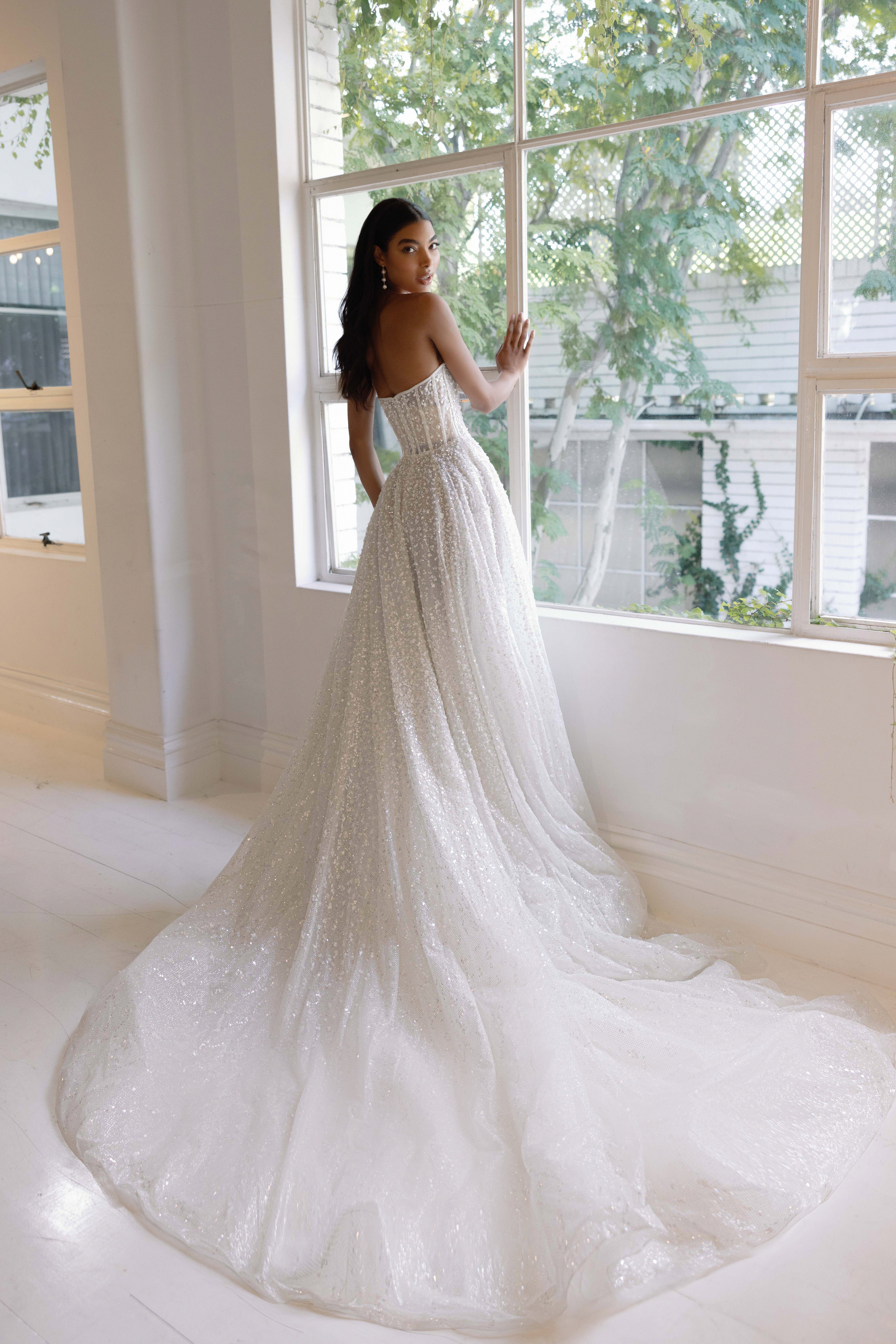 Wedding_Dress_Bridal_Gown_veil_Accessories_Los_Angeles_ForLove_Bridal-Monique-Lhuillier-pallas-Sima-Couture-Elysee-Vivienne-Westwood- Dana-Harel-Milla-Nova-La-Premiere-privee-loho-cinq-Sophia-Tolli-ines-di-santo-leah-da-gloria-rivini-oscar-de-la-renta-ysa-makino-eden-aharon-Mariana-Hardwick-Oksana-Mukha-Couture-Dana-Harel-Kyha-Nicole-Felicia-Enzoani-bridal-veils-best-bridal-store-in-los-angeles-enzoani-vera-wang-sarah-seven-Grace-Loves-Lace-lovely-bride-lilis-rachel-&-rose-liz-martinez-Dovita-bridal-minis
