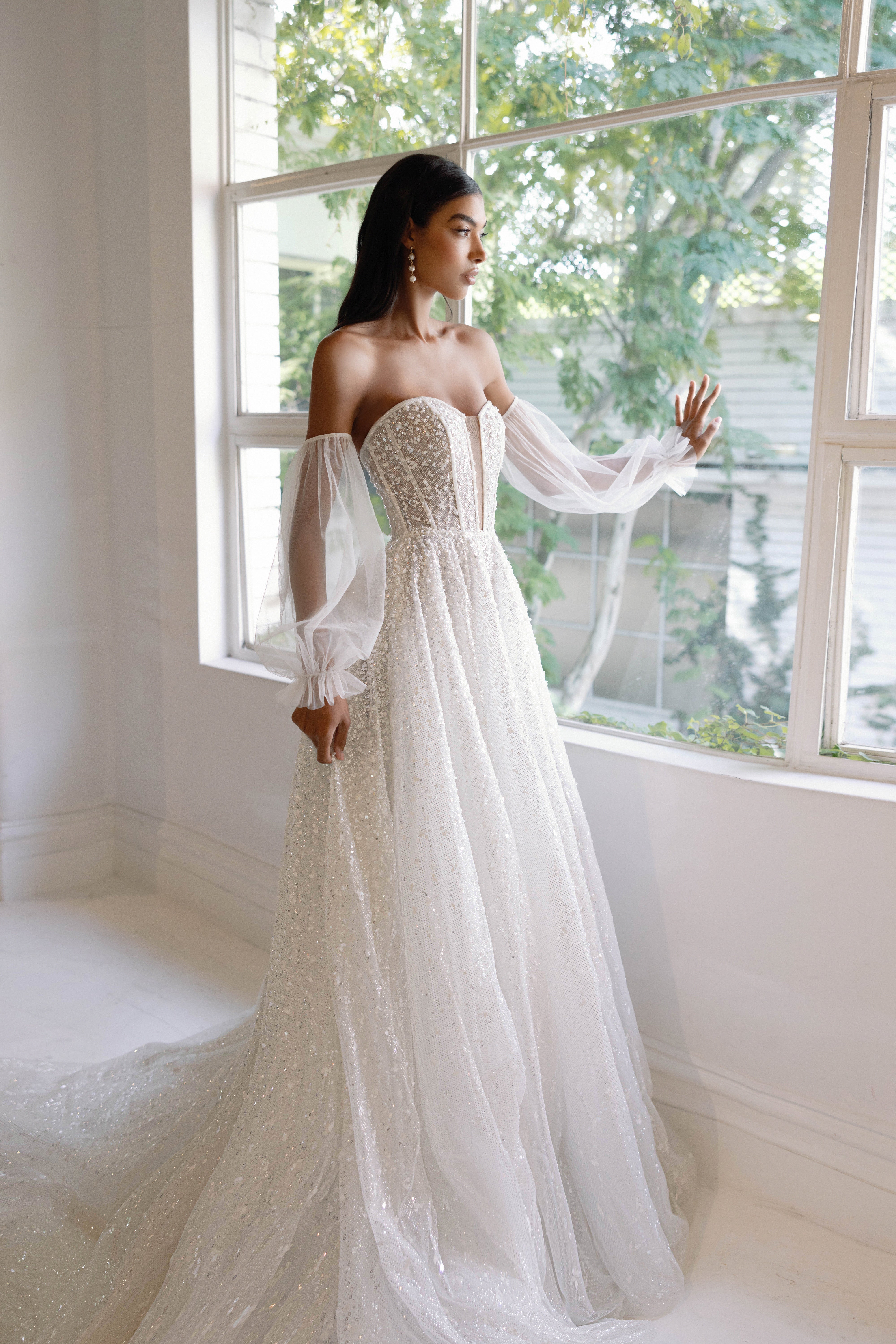 Wedding_Dress_Bridal_Gown_veil_Accessories_Los_Angeles_ForLove_Bridal-Monique-Lhuillier-pallas-Sima-Couture-Elysee-Vivienne-Westwood- Dana-Harel-Milla-Nova-La-Premiere-privee-loho-cinq-Sophia-Tolli-ines-di-santo-leah-da-gloria-rivini-oscar-de-la-renta-ysa-makino-eden-aharon-Mariana-Hardwick-Oksana-Mukha-Couture-Dana-Harel-Kyha-Nicole-Felicia-Enzoani-bridal-veils-best-bridal-store-in-los-angeles-enzoani-vera-wang-sarah-seven-Grace-Loves-Lace-lovely-bride-lilis-rachel-&-rose-liz-martinez-Dovita-bridal-minis