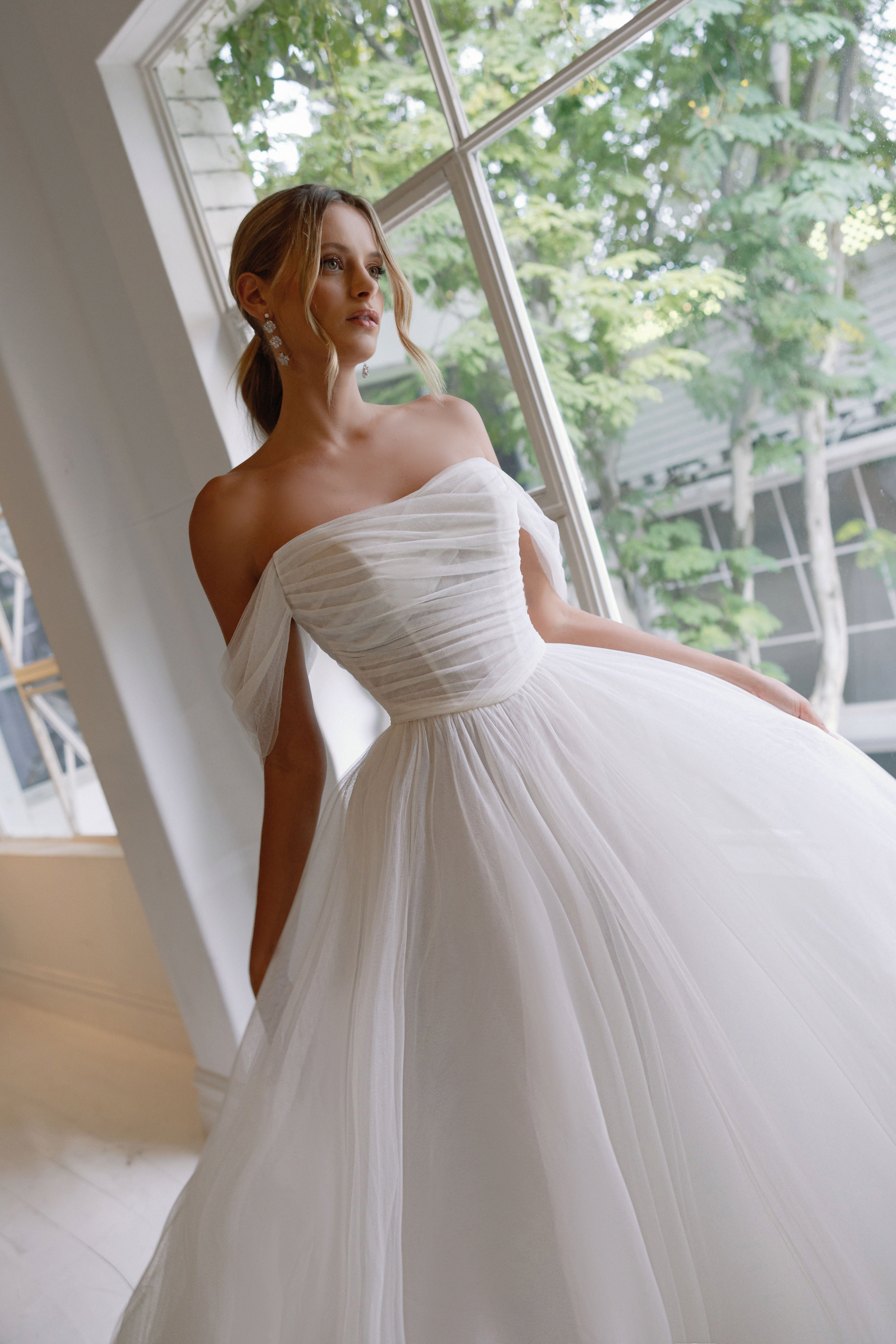 Wedding_Dress_Bridal_Gown_veil_Accessories_Los_Angeles_ForLove_Bridal-Monique-Lhuillier-pallas-Sima-Couture-Elysee-Vivienne-Westwood- Dana-Harel-Milla-Nova-La-Premiere-privee-loho-cinq-Sophia-Tolli-ines-di-santo-leah-da-gloria-rivini-oscar-de-la-renta-ysa-makino-eden-aharon-Mariana-Hardwick-Oksana-Mukha-Couture-Dana-Harel-Kyha-Nicole-Felicia-Enzoani-bridal-veils-best-bridal-store-in-los-angeles-enzoani-vera-wang-sarah-seven-Grace-Loves-Lace-lovely-bride-lilis-rachel-&-rose-liz-martinez-Dovita-bridal-minis