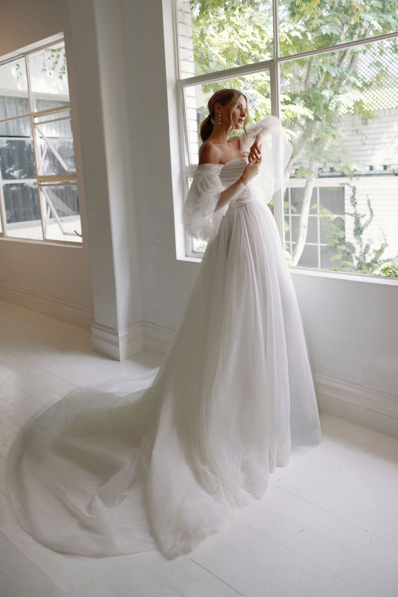 Wedding_Dress_Bridal_Gown_veil_Accessories_Los_Angeles_ForLove_Bridal-Monique-Lhuillier-pallas-Sima-Couture-Elysee-Vivienne-Westwood- Dana-Harel-Milla-Nova-La-Premiere-privee-loho-cinq-Sophia-Tolli-ines-di-santo-leah-da-gloria-rivini-oscar-de-la-renta-ysa-makino-eden-aharon-Mariana-Hardwick-Oksana-Mukha-Couture-Dana-Harel-Kyha-Nicole-Felicia-Enzoani-bridal-veils-best-bridal-store-in-los-angeles-enzoani-vera-wang-sarah-seven-Grace-Loves-Lace-lovely-bride-lilis-rachel-&-rose-liz-martinez-Dovita-bridal-minis