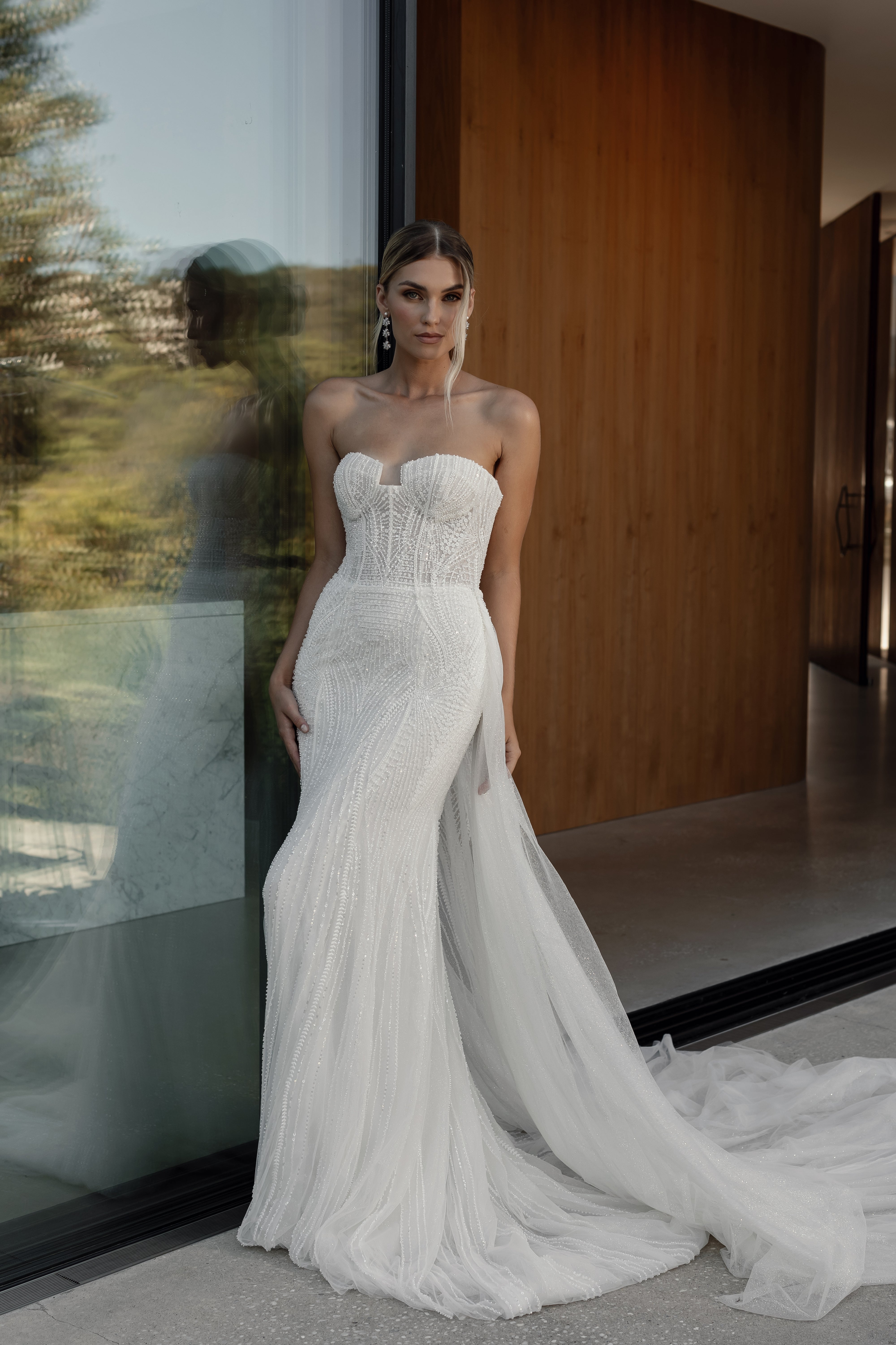 Wedding_Dress_Bridal_Gown_veil_Accessories_Los_Angeles_ForLove_Bridal-Monique-Lhuillier-pallas-Sima-Couture-Elysee-Vivienne-Westwood- Dana-Harel-Milla-Nova-La-Premiere-privee-loho-cinq-Sophia-Tolli-ines-di-santo-leah-da-gloria-rivini-oscar-de-la-renta-ysa-makino-eden-aharon-Mariana-Hardwick-Oksana-Mukha-Couture-Dana-Harel-Kyha-Nicole-Felicia-Enzoani-bridal-veils-best-bridal-store-in-los-angeles-enzoani-vera-wang-sarah-seven-Grace-Loves-Lace-lovely-bride-lilis-rachel-&-rose-liz-martinez-Dovita-bridal-minis