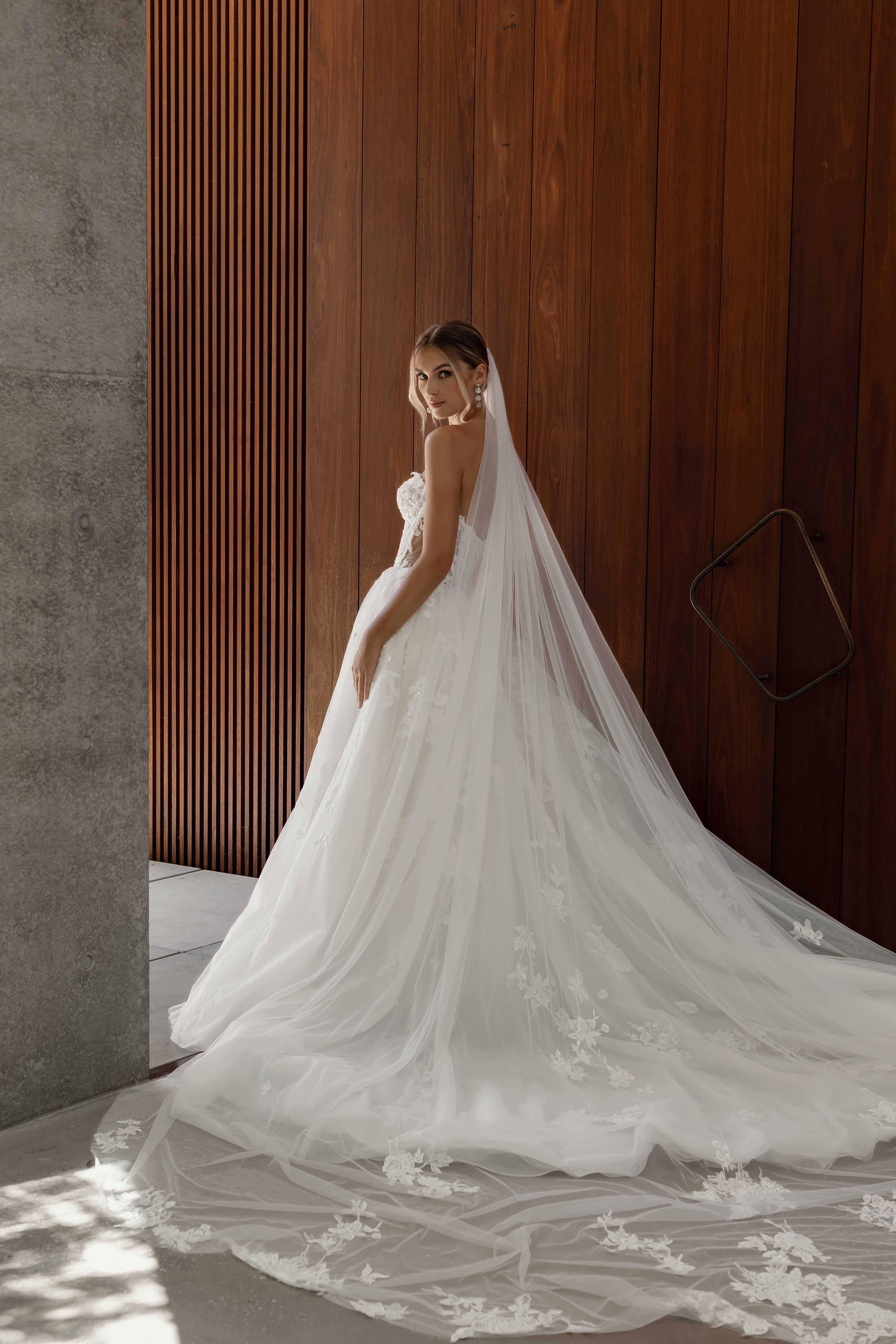 Wedding_Dress_Bridal_Gown_veil_Accessories_Los_Angeles_ForLove_Bridal-Monique-Lhuillier-pallas-Sima-Couture-Elysee-Vivienne-Westwood- Dana-Harel-Milla-Nova-La-Premiere-privee-loho-cinq-Sophia-Tolli-ines-di-santo-leah-da-gloria-rivini-oscar-de-la-renta-ysa-makino-eden-aharon-Mariana-Hardwick-Oksana-Mukha-Couture-Dana-Harel-Kyha-Nicole-Felicia-Enzoani-bridal-veils-best-bridal-store-in-los-angeles-enzoani-vera-wang-sarah-seven-Grace-Loves-Lace-lovely-bride-lilis-rachel-&-rose-liz-martinez-Dovita-bridal-minis