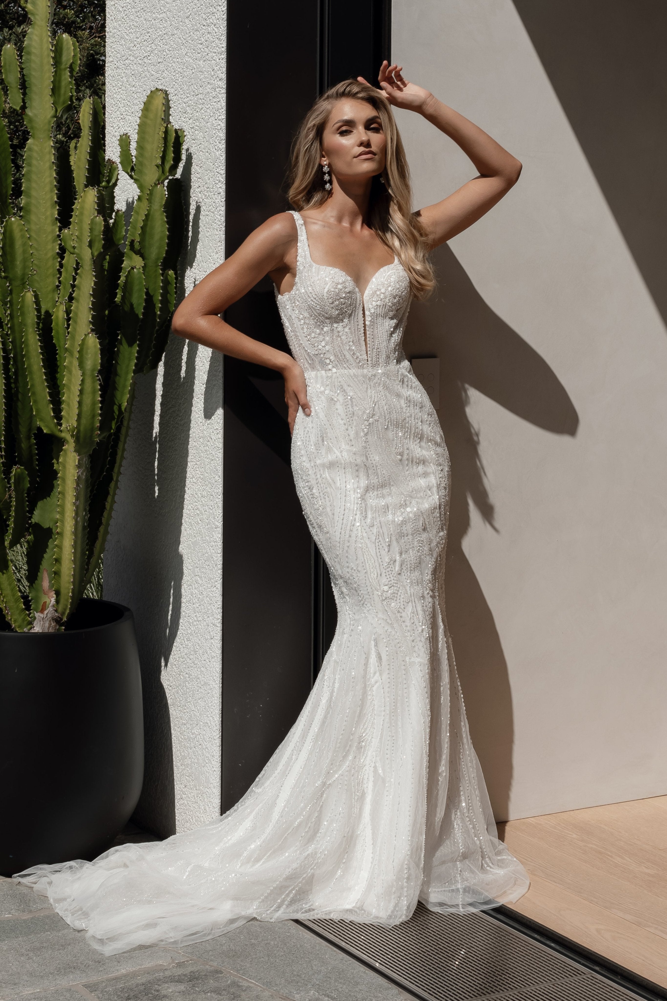 Wedding_Dress_Bridal_Gown_veil_Accessories_Los_Angeles_ForLove_Bridal-Monique-Lhuillier-pallas-Sima-Couture-Elysee-Vivienne-Westwood- Dana-Harel-Milla-Nova-La-Premiere-privee-loho-cinq-Sophia-Tolli-ines-di-santo-leah-da-gloria-rivini-oscar-de-la-renta-ysa-makino-eden-aharon-Mariana-Hardwick-Oksana-Mukha-Couture-Dana-Harel-Kyha-Nicole-Felicia-Enzoani-bridal-veils-best-bridal-store-in-los-angeles-enzoani-vera-wang-sarah-seven-Grace-Loves-Lace-lovely-bride-lilis-rachel-&-rose-liz-martinez-Dovita-bridal-minis
