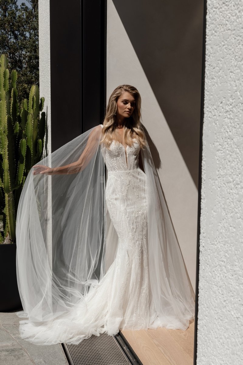 Wedding_Dress_Bridal_Gown_veil_Accessories_Los_Angeles_ForLove_Bridal-Monique-Lhuillier-pallas-Sima-Couture-Elysee-Vivienne-Westwood- Dana-Harel-Milla-Nova-La-Premiere-privee-loho-cinq-Sophia-Tolli-ines-di-santo-leah-da-gloria-rivini-oscar-de-la-renta-ysa-makino-eden-aharon-Mariana-Hardwick-Oksana-Mukha-Couture-Dana-Harel-Kyha-Nicole-Felicia-Enzoani-bridal-veils-best-bridal-store-in-los-angeles-enzoani-vera-wang-sarah-seven-Grace-Loves-Lace-lovely-bride-lilis-rachel-&-rose-liz-martinez-Dovita-bridal-minis