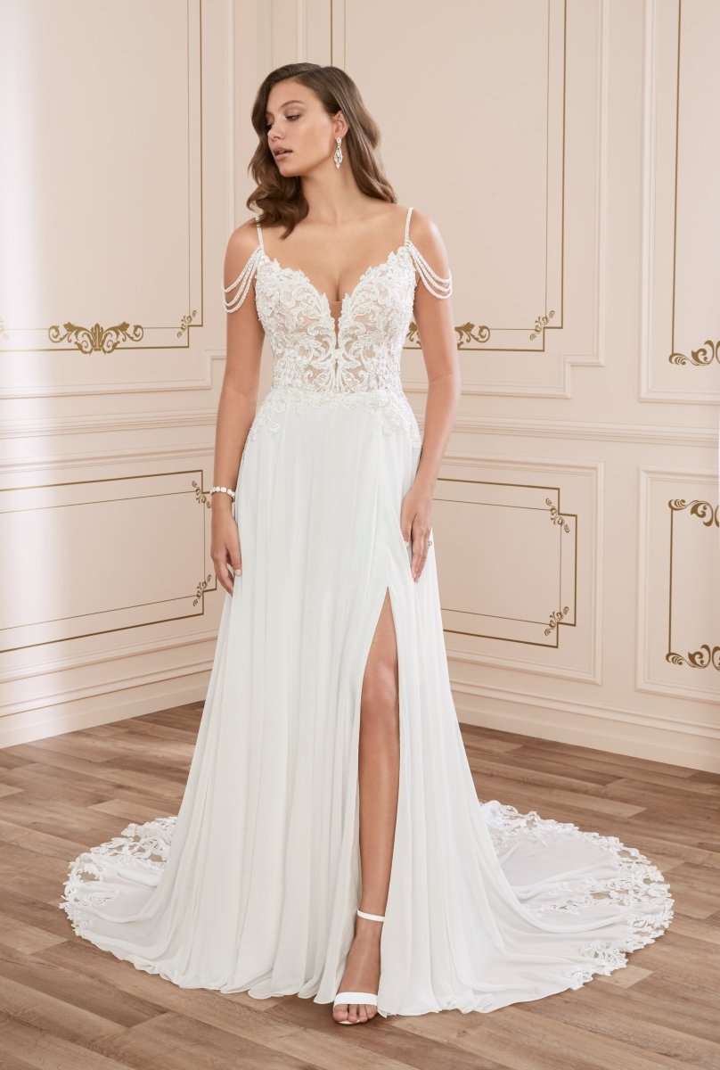 Wedding_Dress_Bridal_Gown_veil_Accessories_Los_Angeles_ForLove_Bridal-Monique-Lhuillier-pallas-Sima-Couture-Elysee-Vivienne-Westwood- Dana-Harel-Milla-Nova-La-Premiere-privee-loho-cinq-Sophia-Tolli-ines-di-santo-leah-da-gloria-rivini-oscar-de-la-renta-ysa-makino-eden-aharon-Mariana-Hardwick-Oksana-Mukha-Couture-Dana-Harel-Kyha-Nicole-Felicia-Enzoani-bridal-veils-best-bridal-store-in-los-angeles-enzoani-vera-wang-sarah-seven-Grace-Loves-Lace-lovely-bride-lilis-rachel-&-rose-liz-martinez-Dovita-bridal-minis