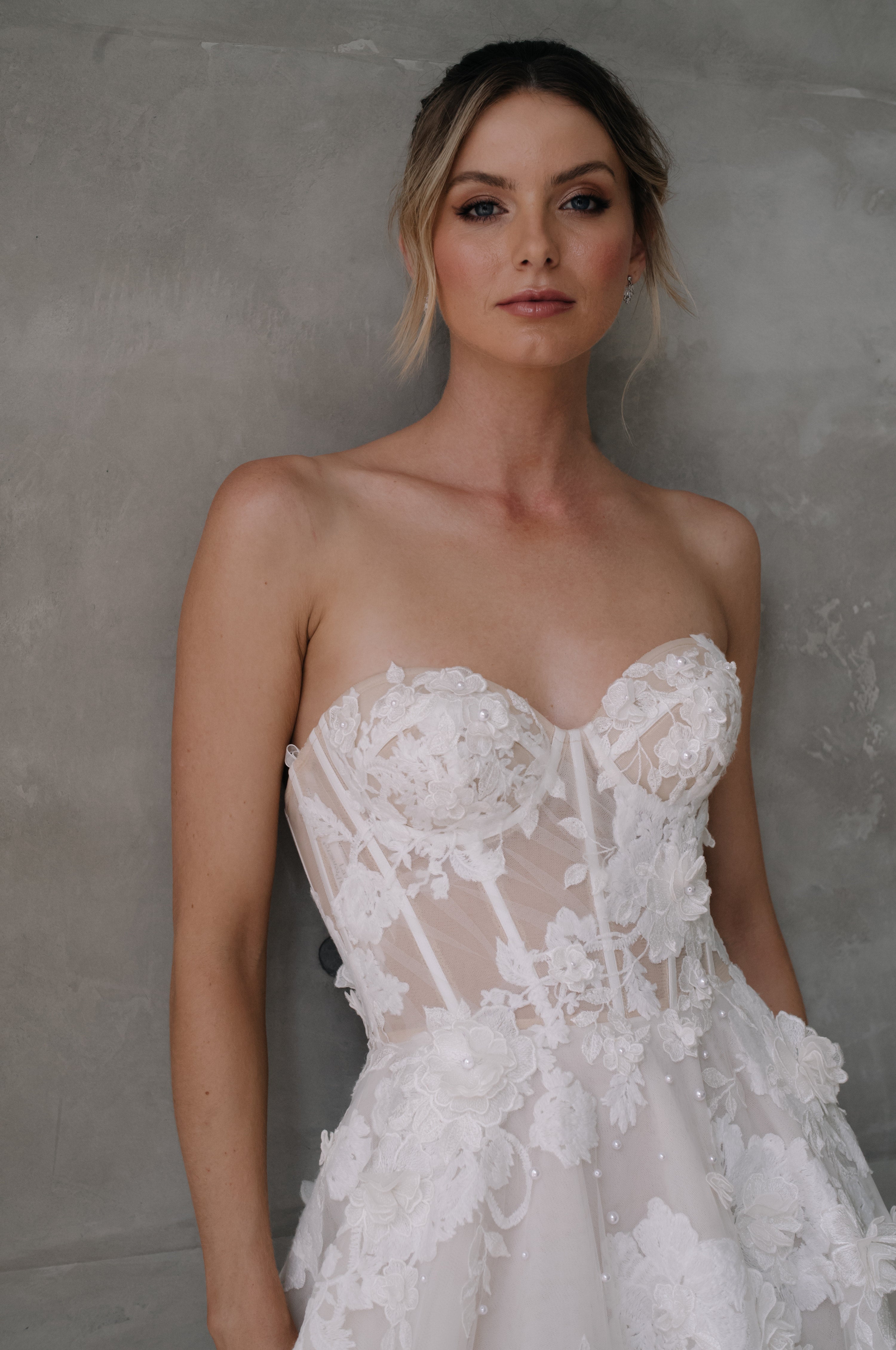Wedding_Dress_Bridal_Gown_veil_Accessories_Los_Angeles_ForLove_Bridal-Monique-Lhuillier-pallas-Sima-Couture-Elysee-Vivienne-Westwood- Dana-Harel-Milla-Nova-La-Premiere-privee-loho-cinq-Sophia-Tolli-ines-di-santo-leah-da-gloria-rivini-oscar-de-la-renta-ysa-makino-eden-aharon-Mariana-Hardwick-Oksana-Mukha-Couture-Dana-Harel-Kyha-Nicole-Felicia-Enzoani-bridal-veils-best-bridal-store-in-los-angeles-enzoani-vera-wang-sarah-seven-Grace-Loves-Lace-lovely-bride-lilis-rachel-&-rose-liz-martinez-Dovita-bridal-minis