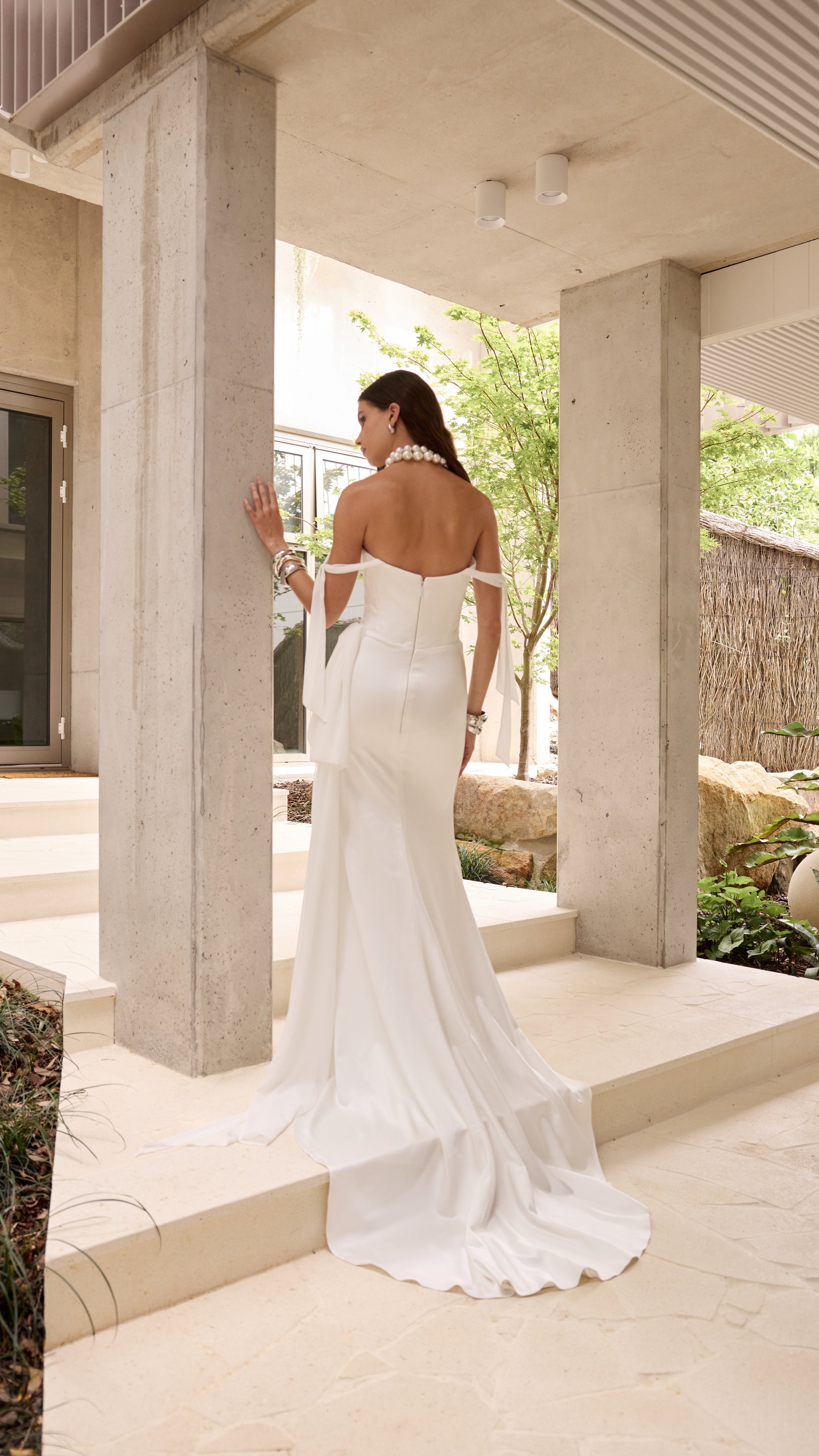 Wedding_Dress_Bridal_Gown_veil_Accessories_Los_Angeles_ForLove_Bridal-Monique-Lhuillier-pallas-Sima-Couture-Elysee-Vivienne-Westwood- Dana-Harel-Milla-Nova-La-Premiere-privee-loho-cinq-Sophia-Tolli-ines-di-santo-leah-da-gloria-rivini-oscar-de-la-renta-ysa-makino-eden-aharon-Mariana-Hardwick-Oksana-Mukha-Couture-Dana-Harel-Kyha-Nicole-Felicia-Enzoani-bridal-veils-best-bridal-store-in-los-angeles-enzoani-vera-wang-sarah-seven-Grace-Loves-Lace-lovely-bride-lilis-rachel-&-rose-liz-martinez-Dovita-bridal-minis