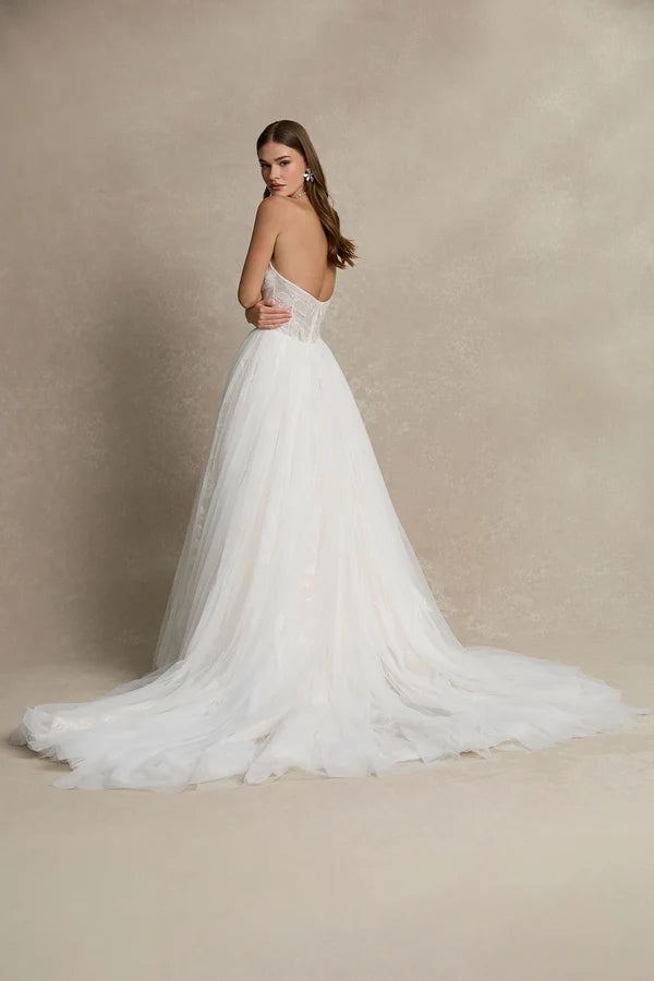 Wedding_Dress_Bridal_Gown_veil_Accessories_Los_Angeles_ForLove_Bridal-Monique-Lhuillier-pallas-Sima-Couture-Elysee-Vivienne-Westwood- Dana-Harel-Milla-Nova-La-Premiere-privee-loho-cinq-Sophia-Tolli-ines-di-santo-leah-da-gloria-rivini-oscar-de-la-renta-ysa-makino-eden-aharon-Mariana-Hardwick-Oksana-Mukha-Couture-Dana-Harel-Kyha-Nicole-Felicia-Enzoani-bridal-veils-best-bridal-store-in-los-angeles-enzoani-vera-wang-sarah-seven-Grace-Loves-Lace-lovely-bride-lilis-rachel-&-rose-liz-martinez-Dovita-bridal-minis