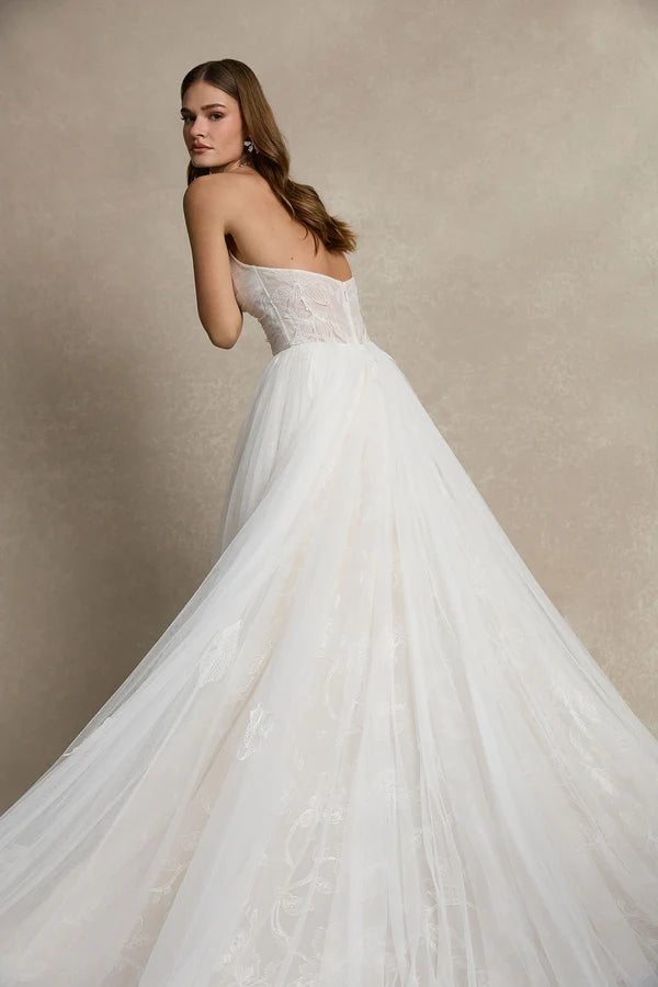 Wedding_Dress_Bridal_Gown_veil_Accessories_Los_Angeles_ForLove_Bridal-Monique-Lhuillier-pallas-Sima-Couture-Elysee-Vivienne-Westwood- Dana-Harel-Milla-Nova-La-Premiere-privee-loho-cinq-Sophia-Tolli-ines-di-santo-leah-da-gloria-rivini-oscar-de-la-renta-ysa-makino-eden-aharon-Mariana-Hardwick-Oksana-Mukha-Couture-Dana-Harel-Kyha-Nicole-Felicia-Enzoani-bridal-veils-best-bridal-store-in-los-angeles-enzoani-vera-wang-sarah-seven-Grace-Loves-Lace-lovely-bride-lilis-rachel-&-rose-liz-martinez-Dovita-bridal-minis