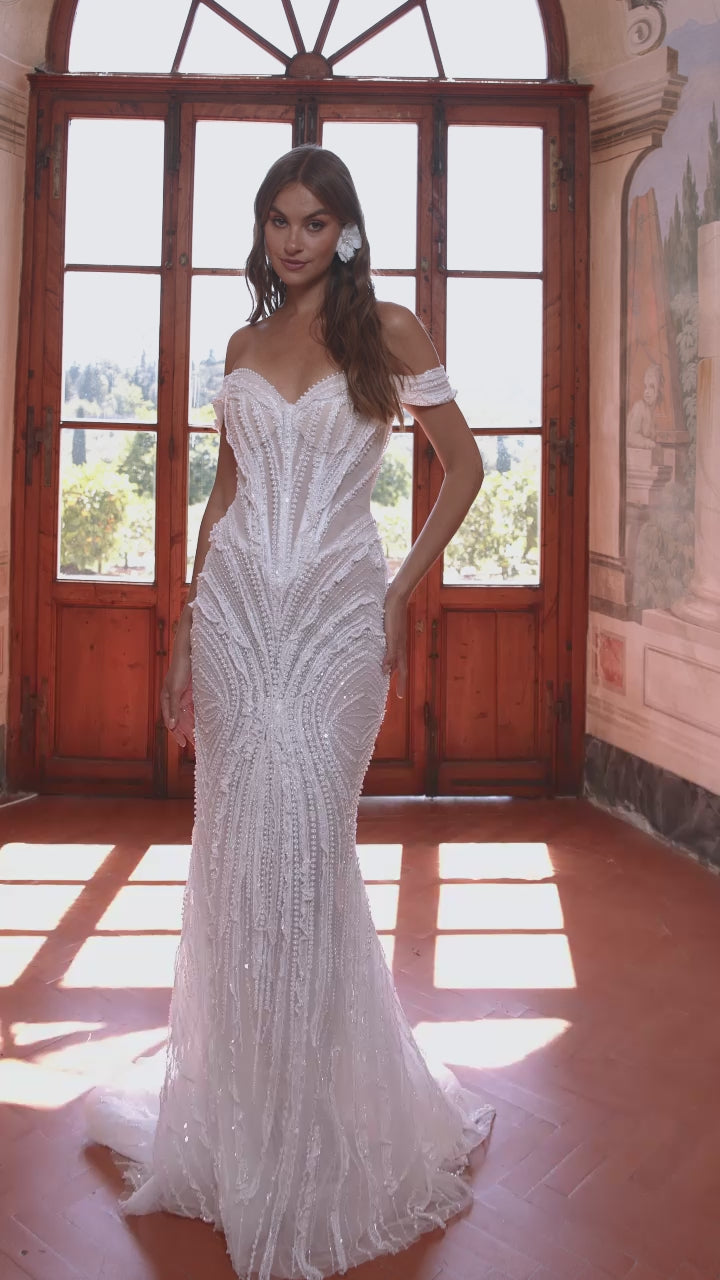 Wedding_Dress_Bridal_Gown_veil_Accessories_Los_Angeles_ForLove_Bridal-Monique-Lhuillier-pallas-Sima-Couture-Elysee-Vivienne-Westwood- Dana-Harel-Milla-Nova-La-Premiere-privee-Muse-cinq-Sophia-Tolli-ines-di-santo-leah-da-gloria-rivini-oscar-de-la-renta-ysa-makino-eden-aharon-Mariana-Hardwick-Oksana-Mukha-Couture-Dana-Harel-Kyha-Nicole-Felicia-Enzoani-bridal-veils-best-bridal-store-in-los-angeles-enzoani-vera-wang-sarah-seven-Grace-Loves-Lace-lovely-bride-lilis-rachel-&-rose-liz-martinez-Dovita-bridal-minis