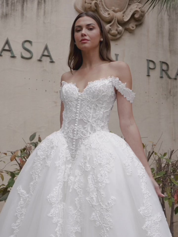 Wedding_Dress_Bridal_Gown_veil_Accessories_Los_Angeles_ForLove_Bridal-Monique-Lhuillier-pallas-Sima-Couture-Elysee-Vivienne-Westwood- Dana-Harel-Milla-Nova-La-Premiere-privee-Muse-cinq-Sophia-Tolli-ines-di-santo-leah-da-gloria-rivini-oscar-de-la-renta-ysa-makino-eden-aharon-Mariana-Hardwick-Oksana-Mukha-Couture-Dana-Harel-Kyha-Nicole-Felicia-Enzoani-bridal-veils-best-bridal-store-in-los-angeles-enzoani-vera-wang-sarah-seven-Grace-Loves-Lace-lovely-bride-lilis-rachel-&-rose-liz-martinez-Dovita-bridal-minis