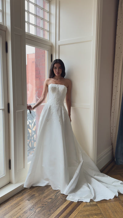Wedding_Dress_Bridal_Gown_veil_Accessories_Los_Angeles_ForLove_Bridal-Monique-Lhuillier-pallas-Sima-Couture-Elysee-Vivienne-Westwood- Dana-Harel-Milla-Nova-La-Premiere-privee-Muse-cinq-Sophia-Tolli-ines-di-santo-leah-da-gloria-rivini-oscar-de-la-renta-ysa-makino-eden-aharon-Mariana-Hardwick-Oksana-Mukha-Couture-Dana-Harel-Kyha-Nicole-Felicia-Enzoani-bridal-veils-best-bridal-store-in-los-angeles-enzoani-vera-wang-sarah-seven-Grace-Loves-Lace-lovely-bride-lilis-rachel-&-rose-liz-martinez-Dovita-bridal-minis