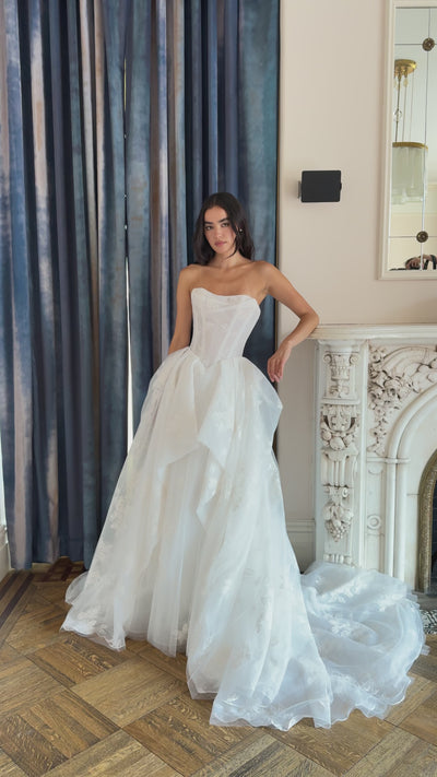 Wedding_Dress_Bridal_Gown_veil_Accessories_Los_Angeles_ForLove_Bridal-Monique-Lhuillier-pallas-Sima-Couture-Elysee-Vivienne-Westwood- Dana-Harel-Milla-Nova-La-Premiere-privee-Muse-cinq-Sophia-Tolli-ines-di-santo-leah-da-gloria-rivini-oscar-de-la-renta-ysa-makino-eden-aharon-Mariana-Hardwick-Oksana-Mukha-Couture-Dana-Harel-Kyha-Nicole-Felicia-Enzoani-bridal-veils-best-bridal-store-in-los-angeles-enzoani-vera-wang-sarah-seven-Grace-Loves-Lace-lovely-bride-lilis-rachel-&-rose-liz-martinez-Dovita-bridal-minis