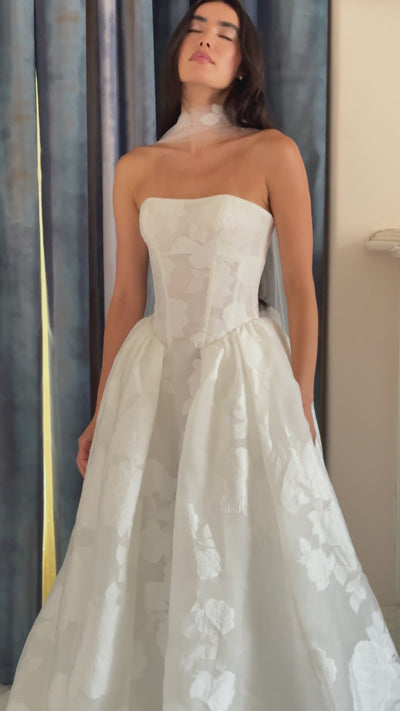 Wedding_Dress_Bridal_Gown_veil_Accessories_Los_Angeles_ForLove_Bridal-Monique-Lhuillier-pallas-Sima-Couture-Elysee-Vivienne-Westwood- Dana-Harel-Milla-Nova-La-Premiere-privee-Muse-cinq-Sophia-Tolli-ines-di-santo-leah-da-gloria-rivini-oscar-de-la-renta-ysa-makino-eden-aharon-Mariana-Hardwick-Oksana-Mukha-Couture-Dana-Harel-Kyha-Nicole-Felicia-Enzoani-bridal-veils-best-bridal-store-in-los-angeles-enzoani-vera-wang-sarah-seven-Grace-Loves-Lace-lovely-bride-lilis-rachel-&-rose-liz-martinez-Dovita-bridal-minis