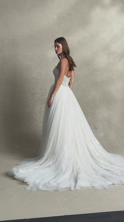 Wedding_Dress_Bridal_Gown_veil_Accessories_Los_Angeles_ForLove_Bridal-Monique-Lhuillier-pallas-Sima-Couture-Elysee-Vivienne-Westwood-La-Premiere-privee-Muse-cinq-Sophia-Tolli-ines-di-santo-leah-da-gloria-rivini-oscar-de-la-renta-ysa-makino-eden-aharon-Mariana-Hardwick-Oksana-Mukha-Tulle-Skirt-Couture-Dana-Harel-Kyha-Nicole-Felicia-Enzoani-bridal-veils-best-bridal-store-in-los-angeles-enzoani-vera-wang-sarah-seven-Grace-Loves-Lace-lovely-bride-lilis-rachel-&-rose-liz-martinez-Dovita-bridal-minis