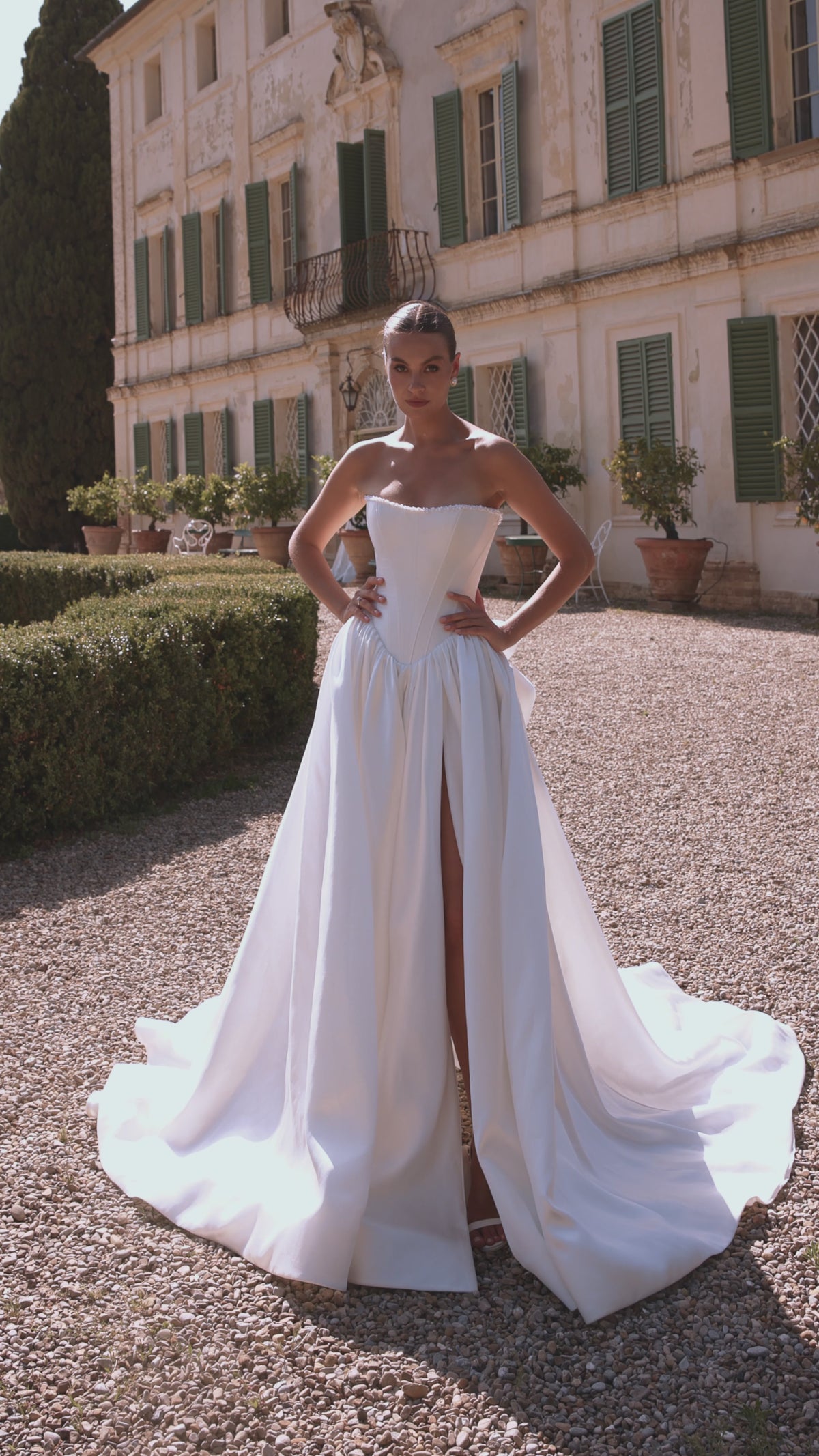 Wedding_Dress_Bridal_Gown_veil_Accessories_Los_Angeles_ForLove_Bridal-Monique-Lhuillier-pallas-Sima-Couture-Elysee-Vivienne-Westwood- Dana-Harel-Milla-Nova-La-Premiere-privee-Muse-cinq-Sophia-Tolli-ines-di-santo-leah-da-gloria-rivini-oscar-de-la-renta-ysa-makino-eden-aharon-Mariana-Hardwick-Oksana-Mukha-Couture-Dana-Harel-Kyha-Nicole-Felicia-Enzoani-bridal-veils-best-bridal-store-in-los-angeles-enzoani-vera-wang-sarah-seven-Grace-Loves-Lace-lovely-bride-lilis-rachel-&-rose-liz-martinez-Dovita-bridal-minis