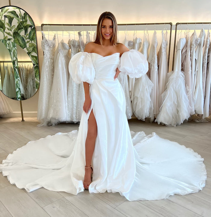 Wedding_Dress_Bridal_Gown_veil_Accessories_Los_Angeles_ForLove_Bridal-Monique-Lhuillier-pallas-Sima-Couture-Elysee-Vivienne-Westwood- Dana-Harel-Milla-Nova-La-Premiere-privee-loho-cinq-Sophia-Tolli-ines-di-santo-leah-da-gloria-rivini-oscar-de-la-renta-ysa-makino-eden-aharon-Mariana-Hardwick-Oksana-Mukha-Couture-Dana-Harel-Kyha-Nicole-Felicia-Enzoani-bridal-veils-best-bridal-store-in-los-angeles-enzoani-vera-wang-sarah-seven-Grace-Loves-Lace-lovely-bride-lilis-rachel-&-rose-liz-martinez-Dovita-bridal-minis