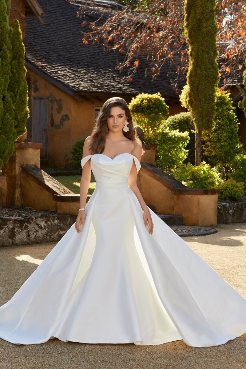 Wedding_Dress_Bridal_Gown_veil_Accessories_Los_Angeles_ForLove_Bridal-Monique-Lhuillier-pallas-Sima-Couture-Elysee-Vivienne-Westwood- Dana-Harel-Milla-Nova-La-Premiere-privee-loho-cinq-Sophia-Tolli-ines-di-santo-leah-da-gloria-rivini-oscar-de-la-renta-ysa-makino-eden-aharon-Mariana-Hardwick-Oksana-Mukha-Couture-Dana-Harel-Kyha-Nicole-Felicia-Enzoani-bridal-veils-best-bridal-store-in-los-angeles-enzoani-vera-wang-sarah-seven-Grace-Loves-Lace-lovely-bride-lilis-rachel-&-rose-liz-martinez-Dovita-bridal-minis